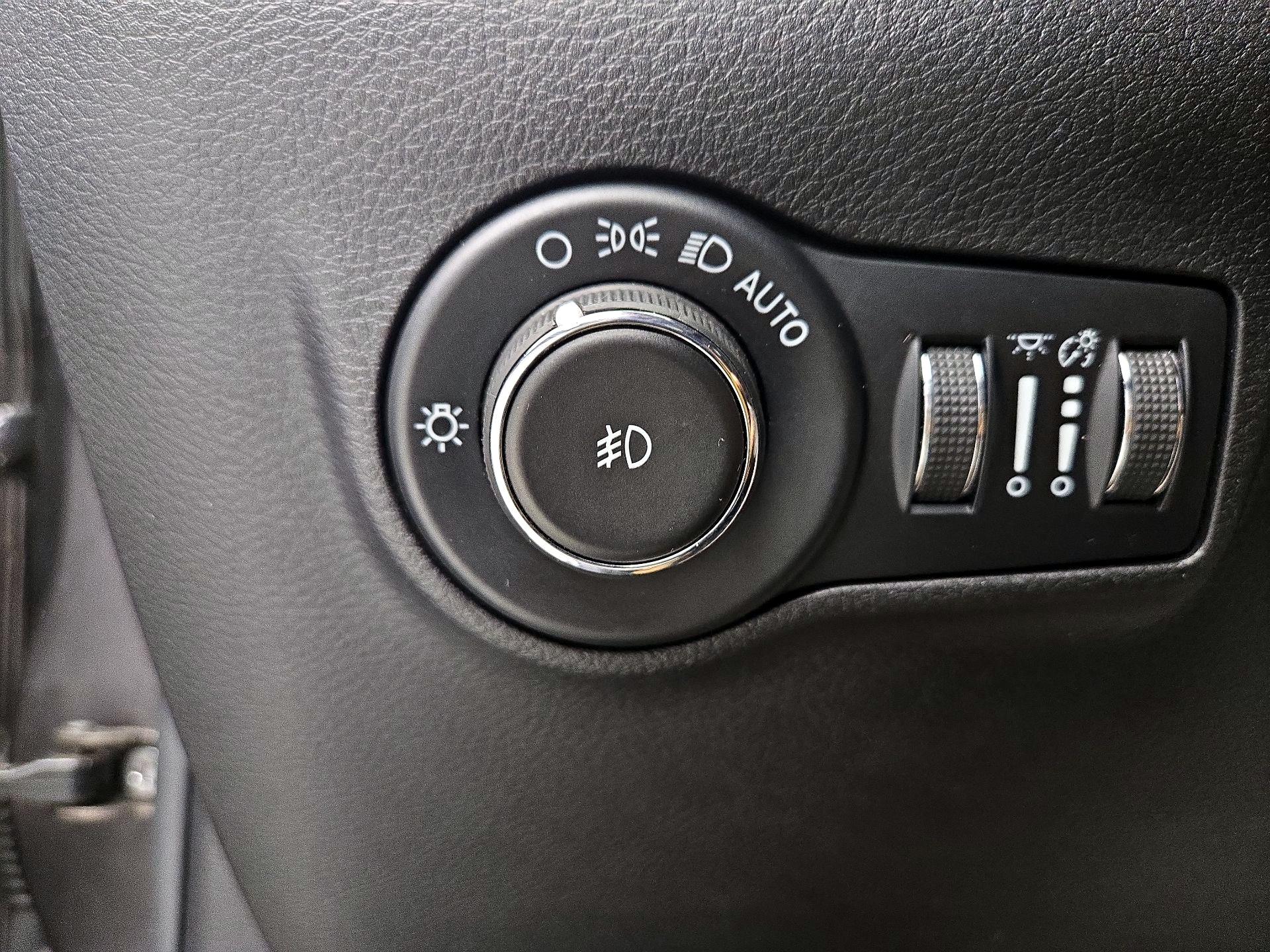 Thumbnail: 2022 Jeep Compass - 13