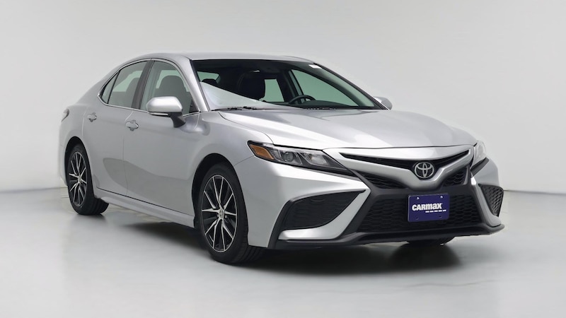 2022 Toyota Camry SE Hero Image