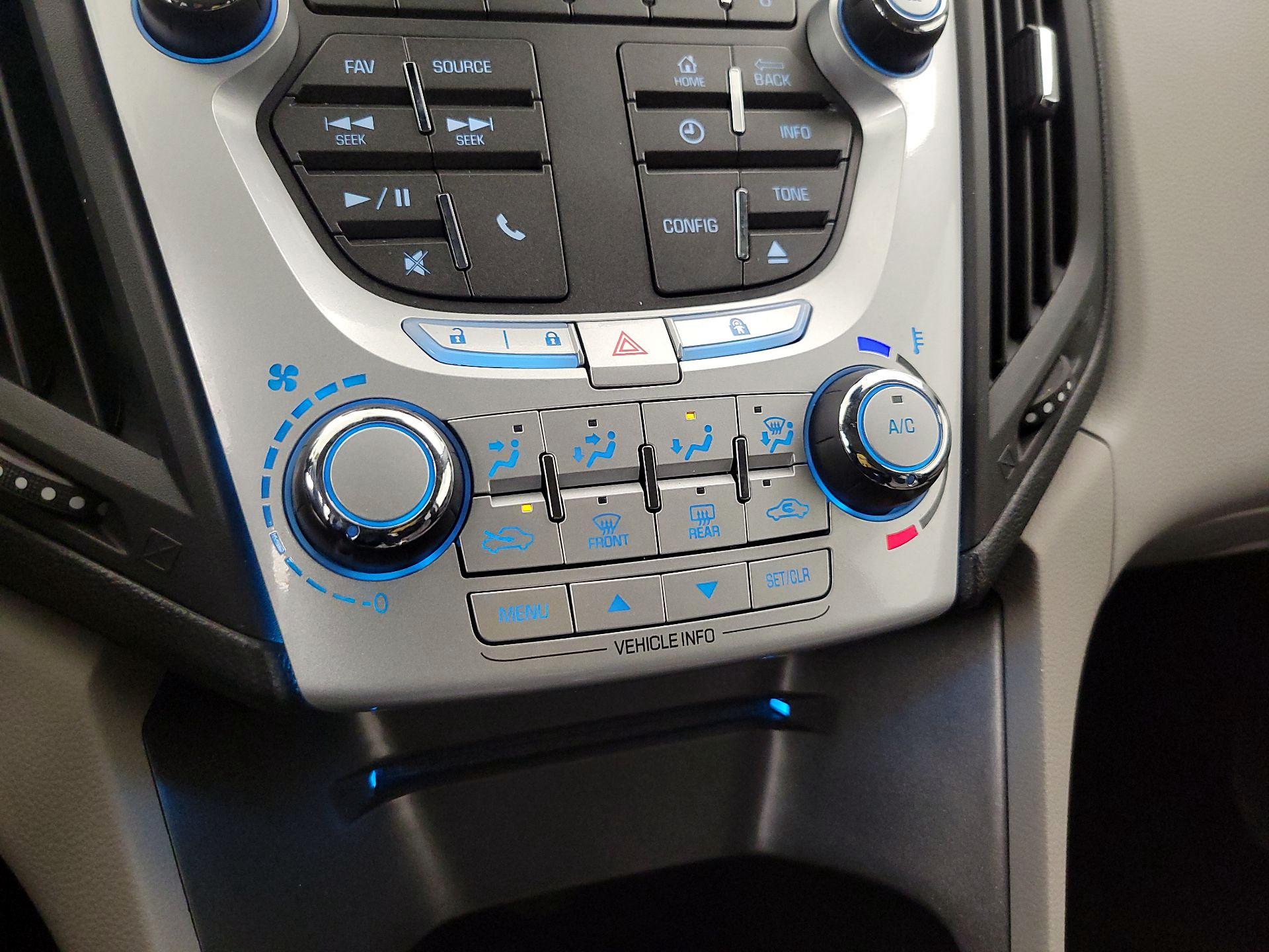 Thumbnail: 2015 Chevrolet Equinox - 15