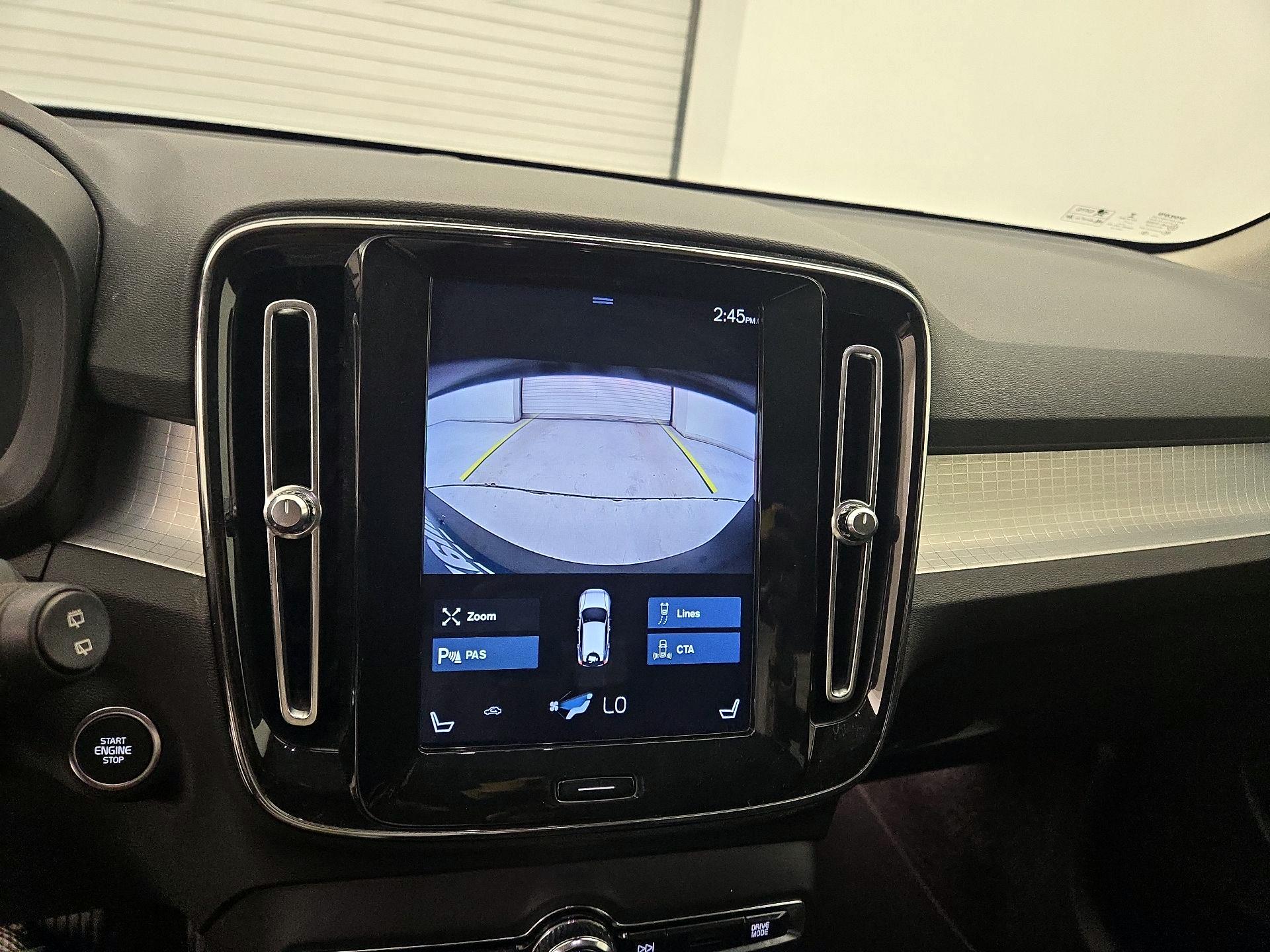 Thumbnail: 2020 Volvo XC40 - 11