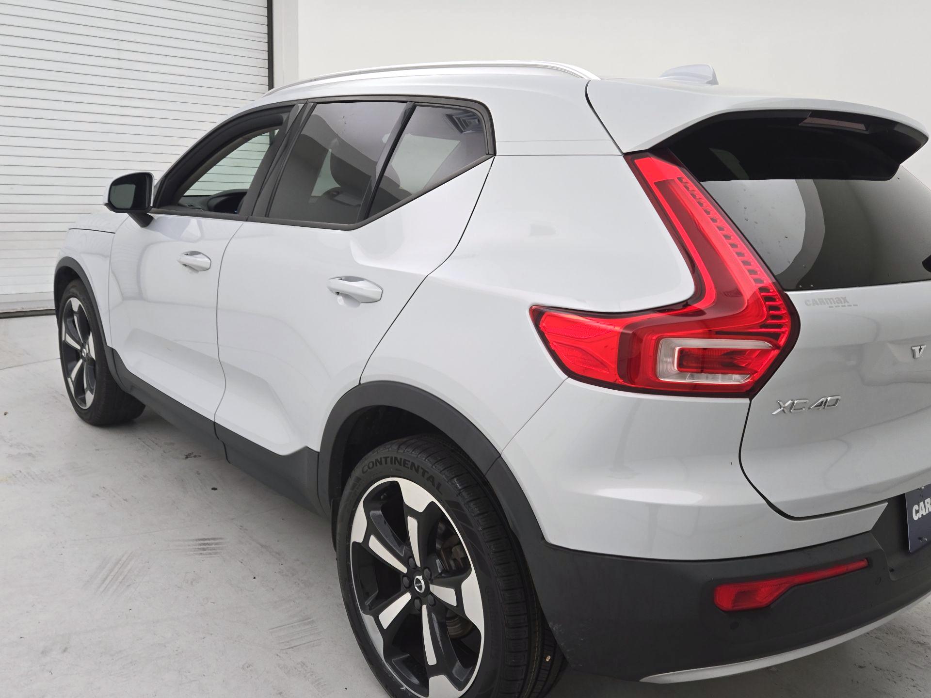 Thumbnail: 2020 Volvo XC40 - 7