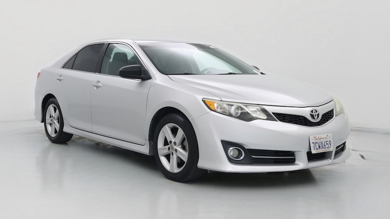 2014 Toyota Camry SE Hero Image