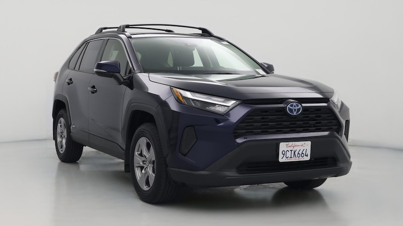 2022 Toyota RAV4 XLE Hero Image