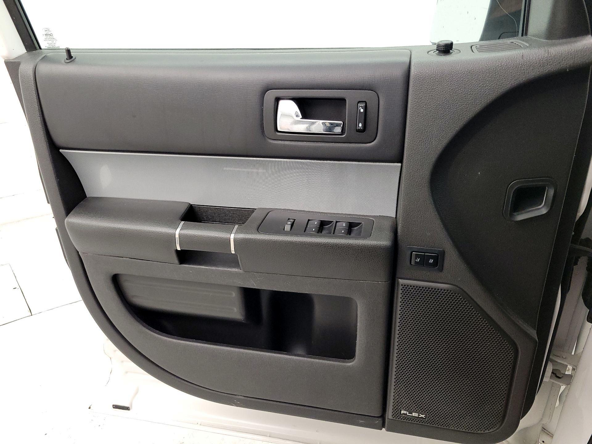 Thumbnail: 2014 Ford Flex - 12