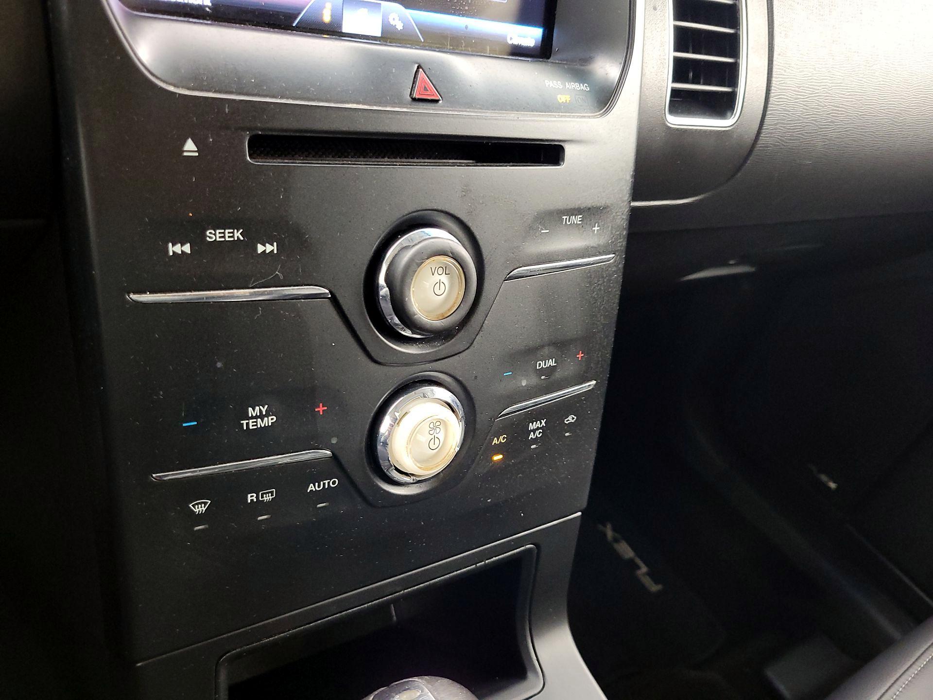 Thumbnail: 2014 Ford Flex - 16
