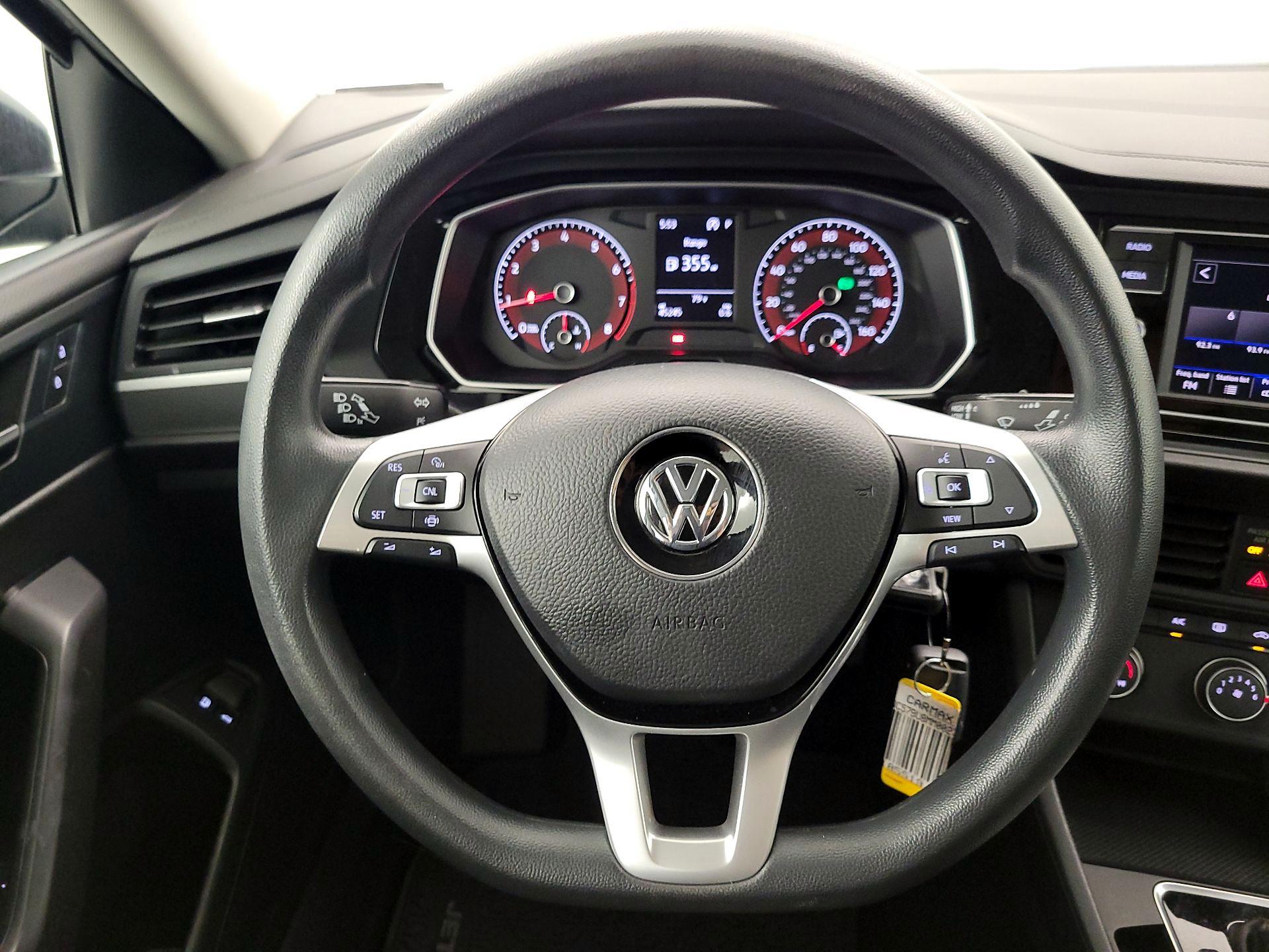 Thumbnail: 2021 Volkswagen Jetta - 10