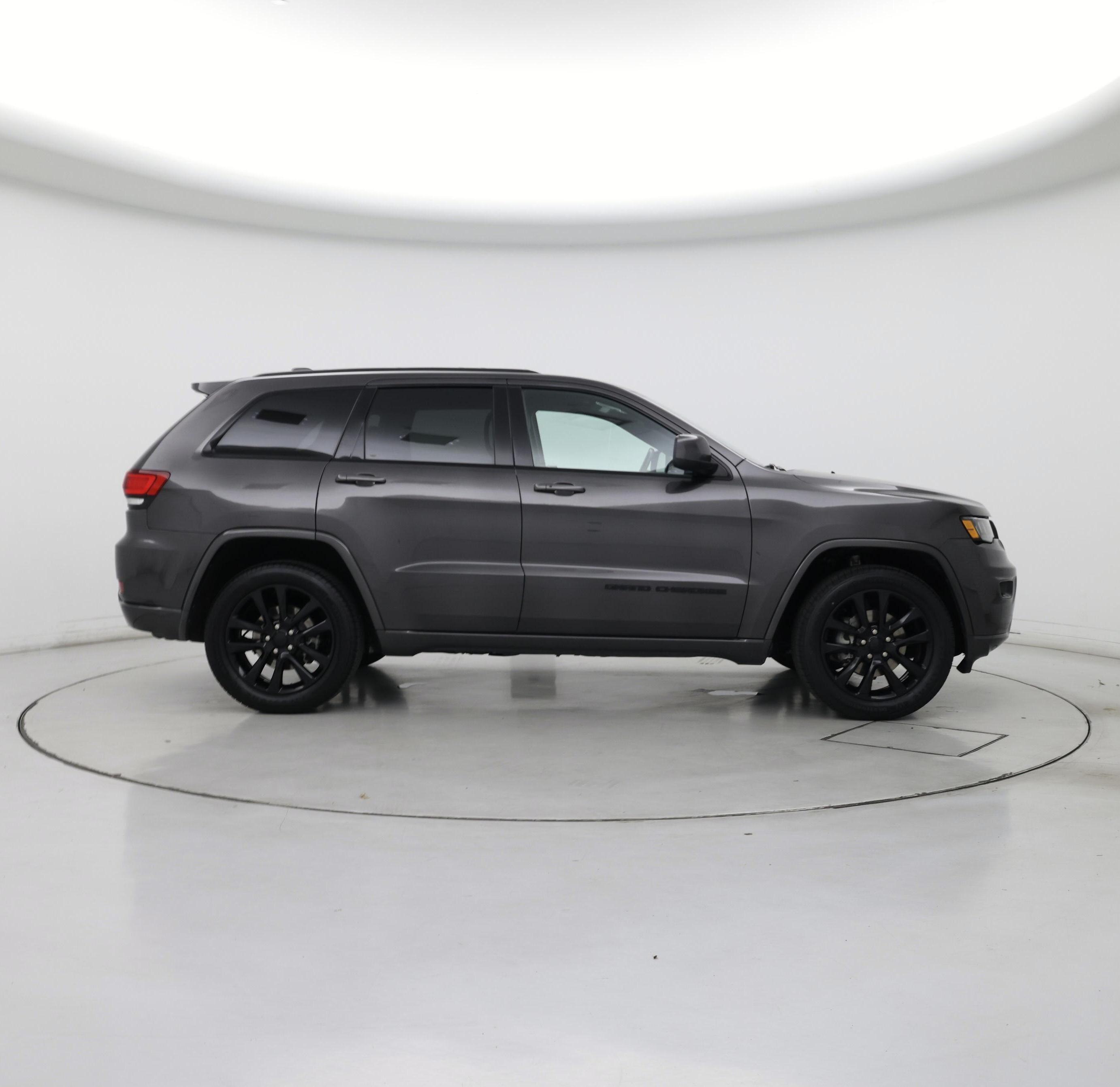 Thumbnail: 2020 Jeep Grand Cherokee - 7
