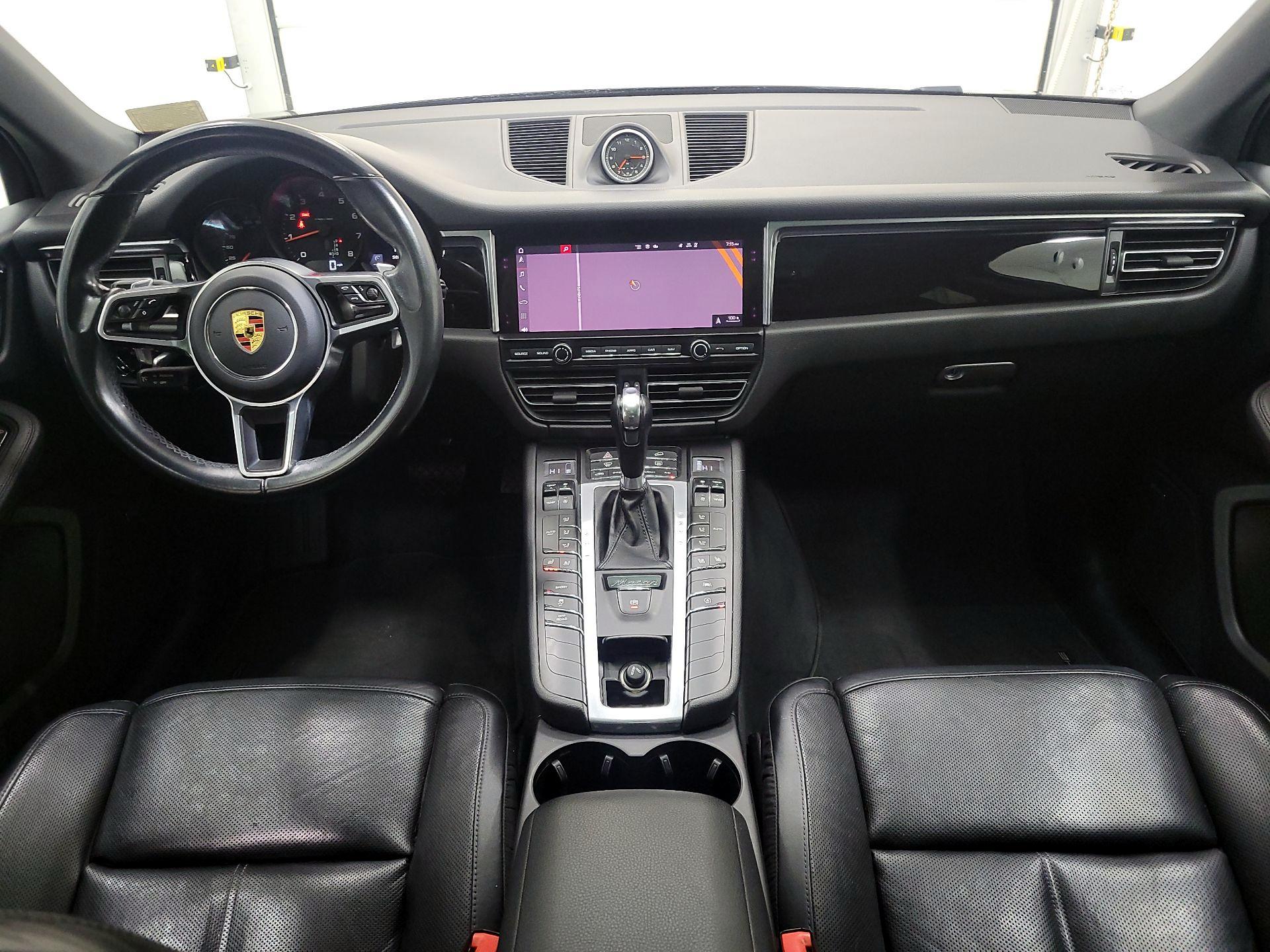 Thumbnail: 2021 Porsche Macan - 9