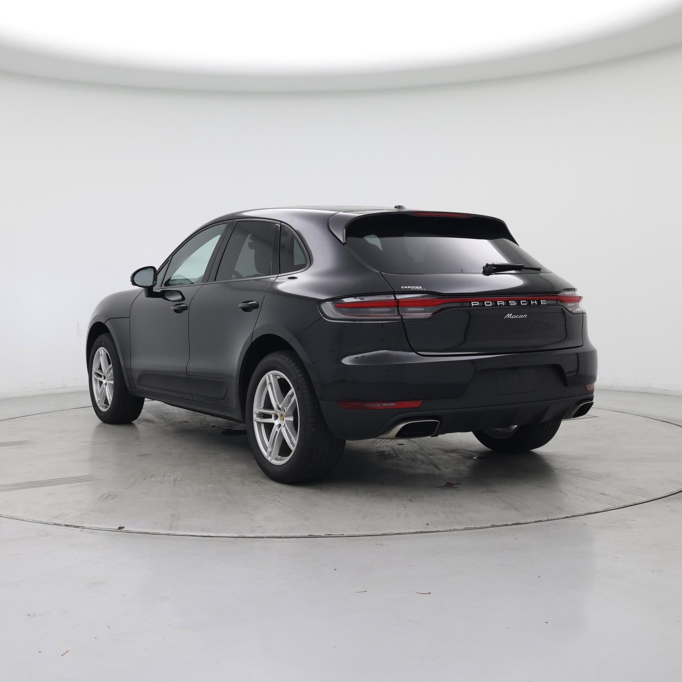 Thumbnail: 2021 Porsche Macan - 2
