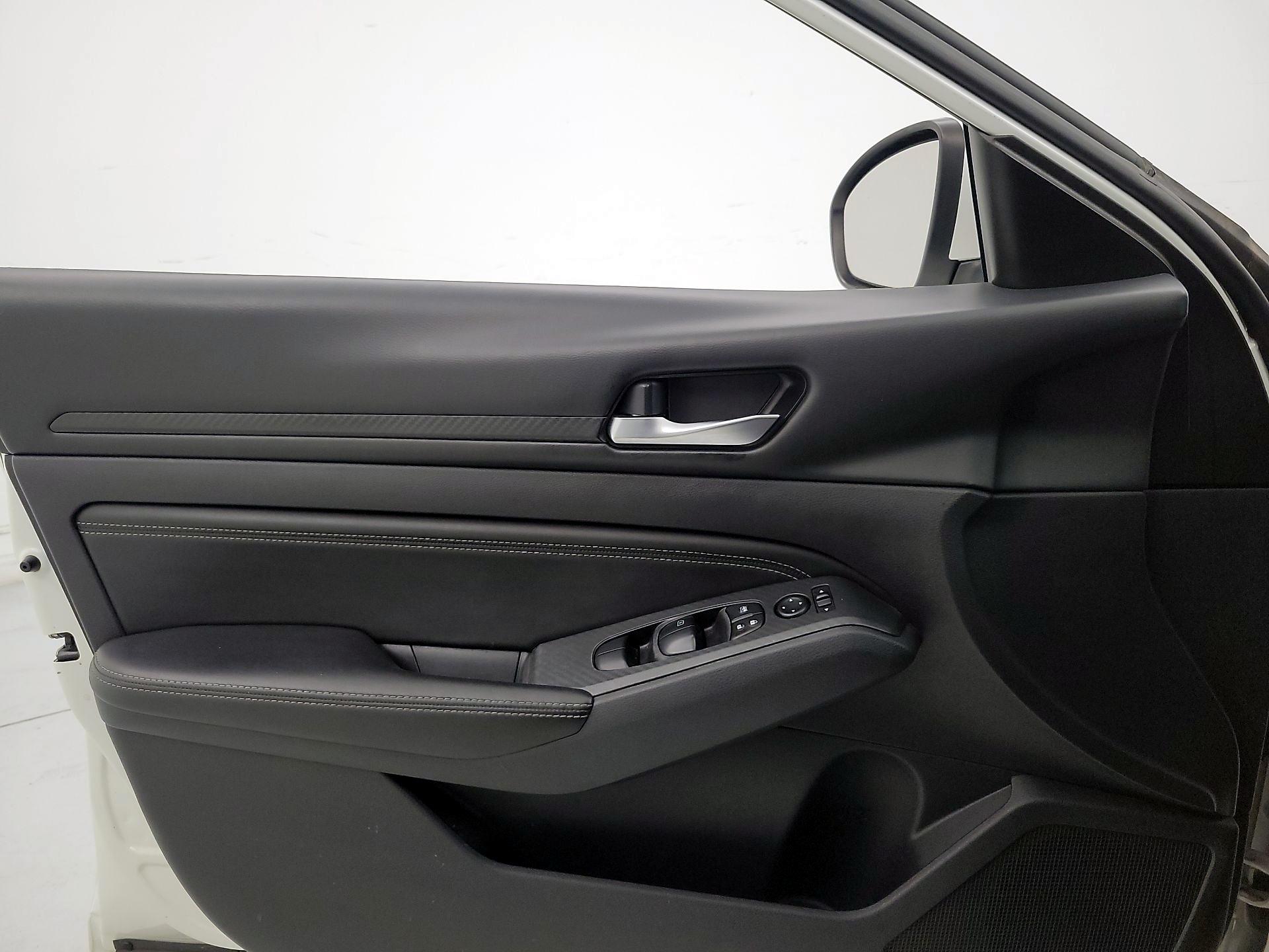 Thumbnail: 2020 Nissan Altima - 12