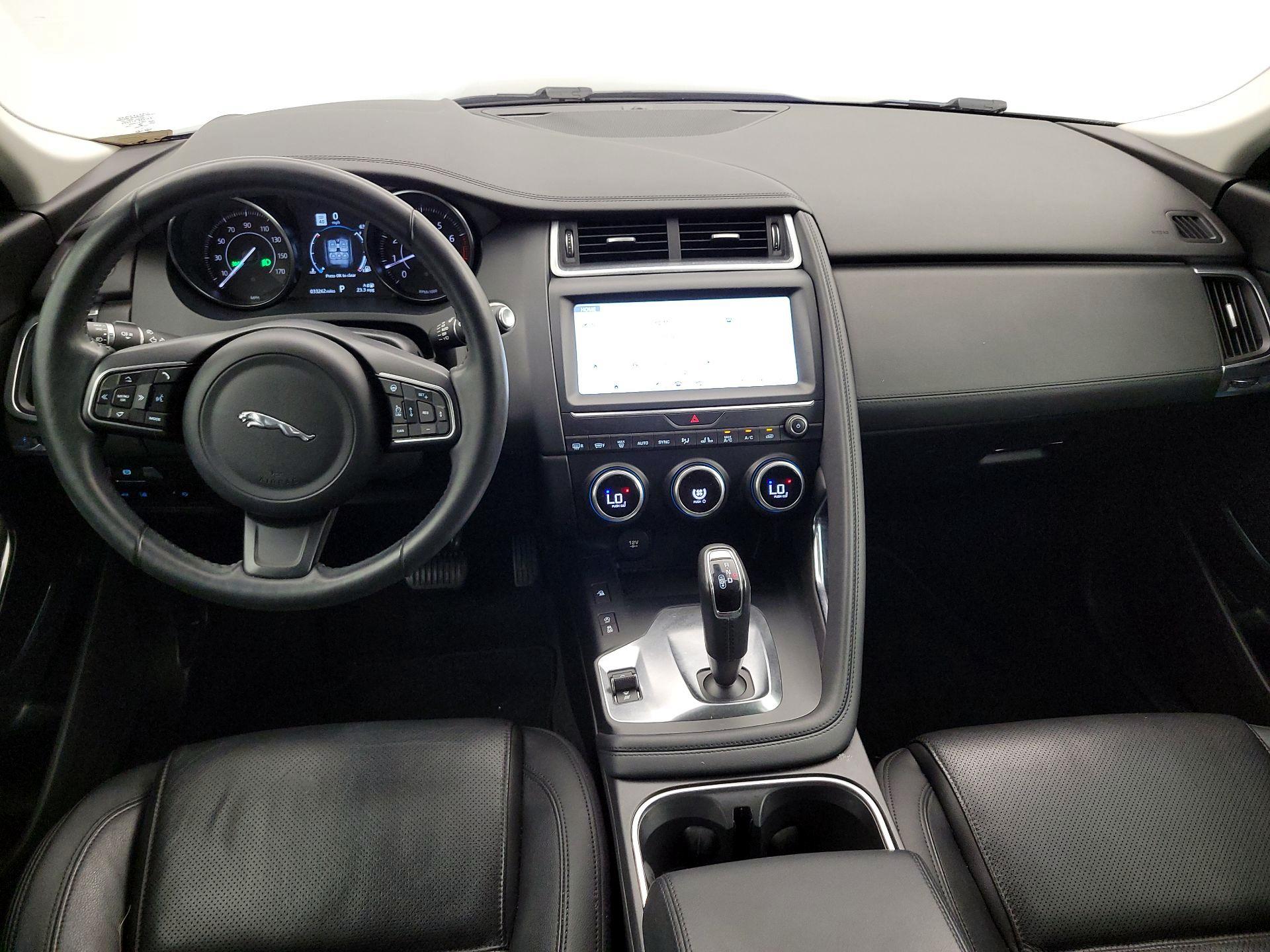 Thumbnail: 2018 Jaguar E-Pace - 9