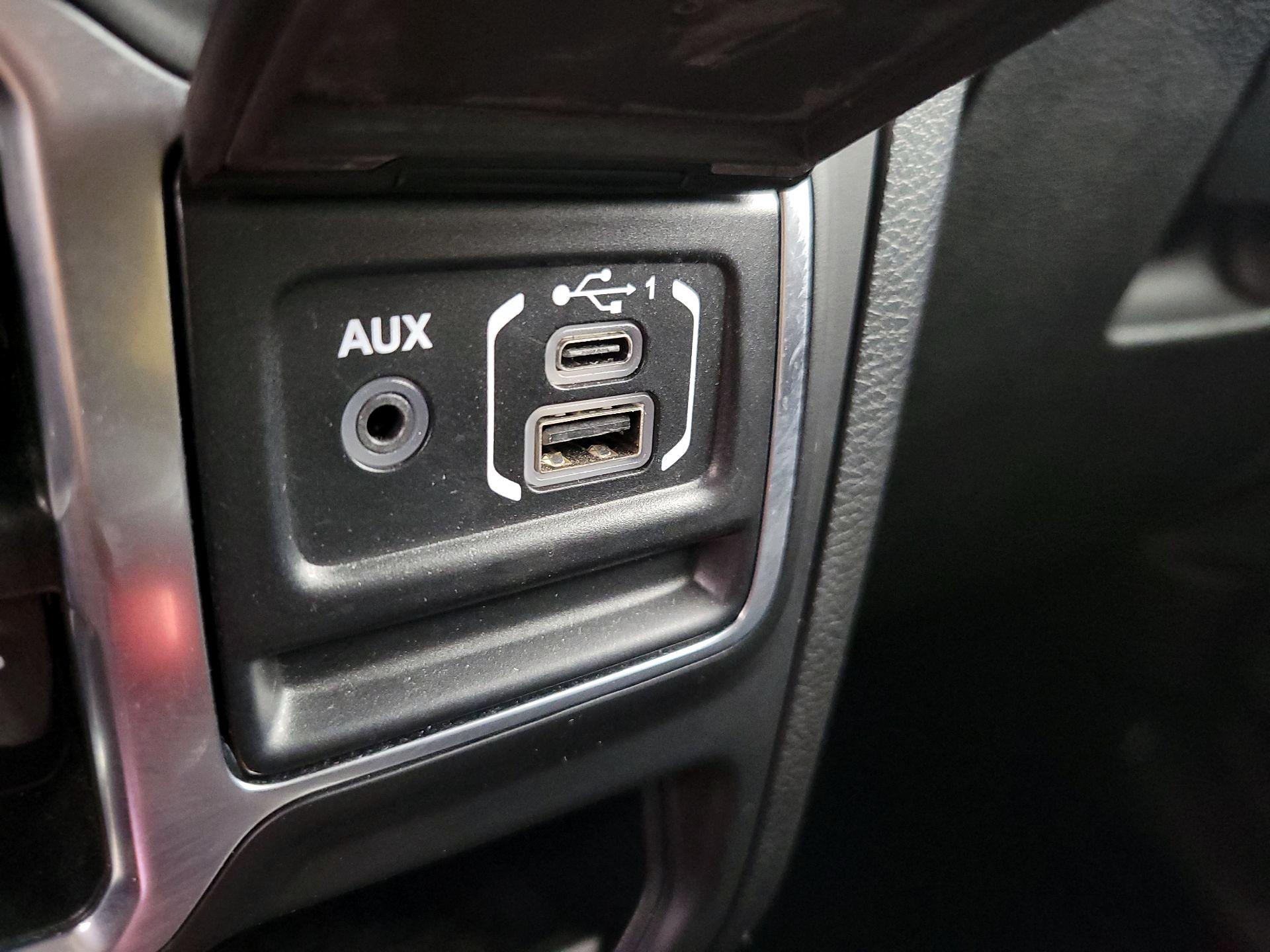 Thumbnail: 2021 Jeep Wrangler - 19