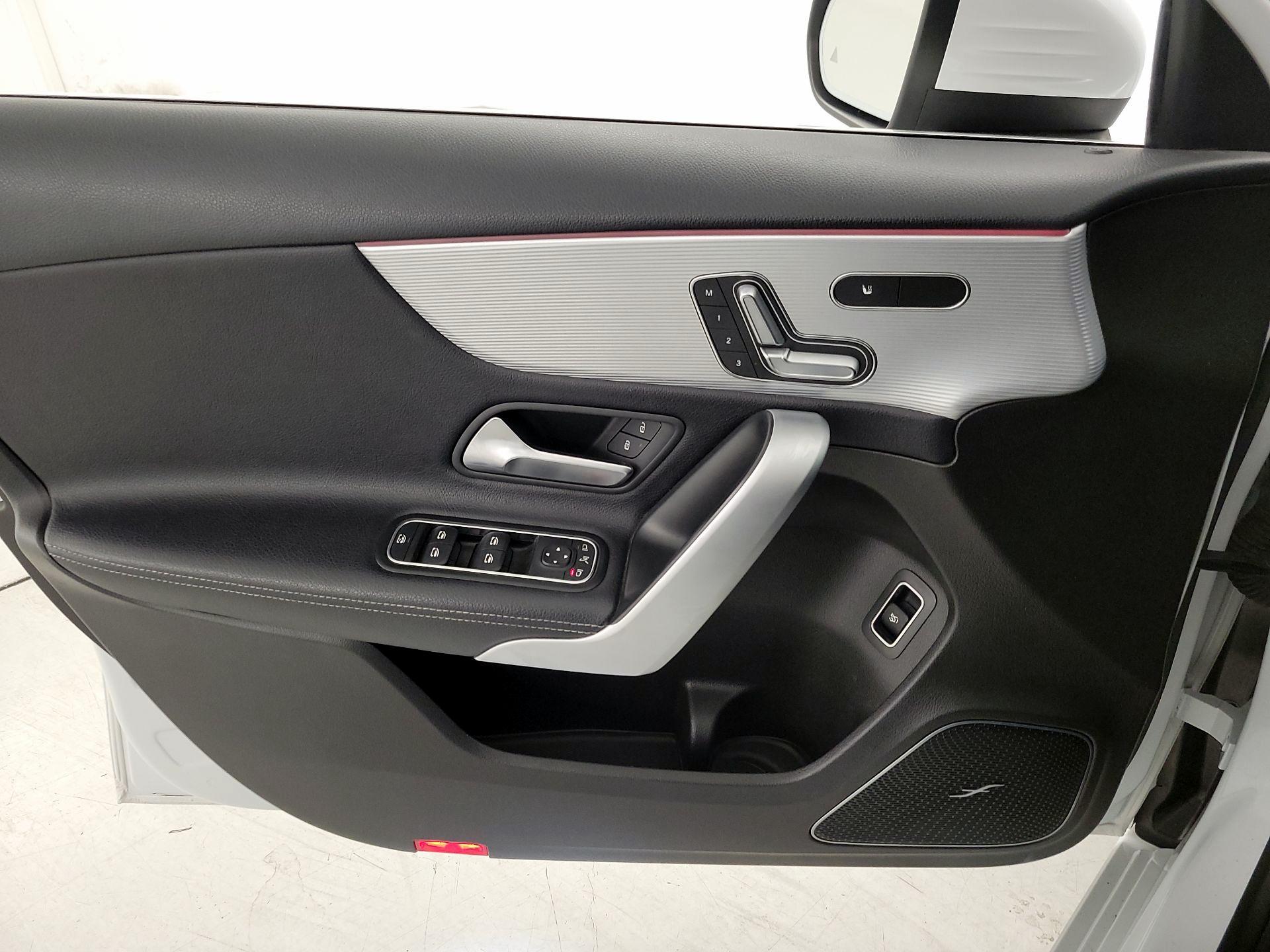 Thumbnail: 2020 Mercedes-Benz A-Class - 12
