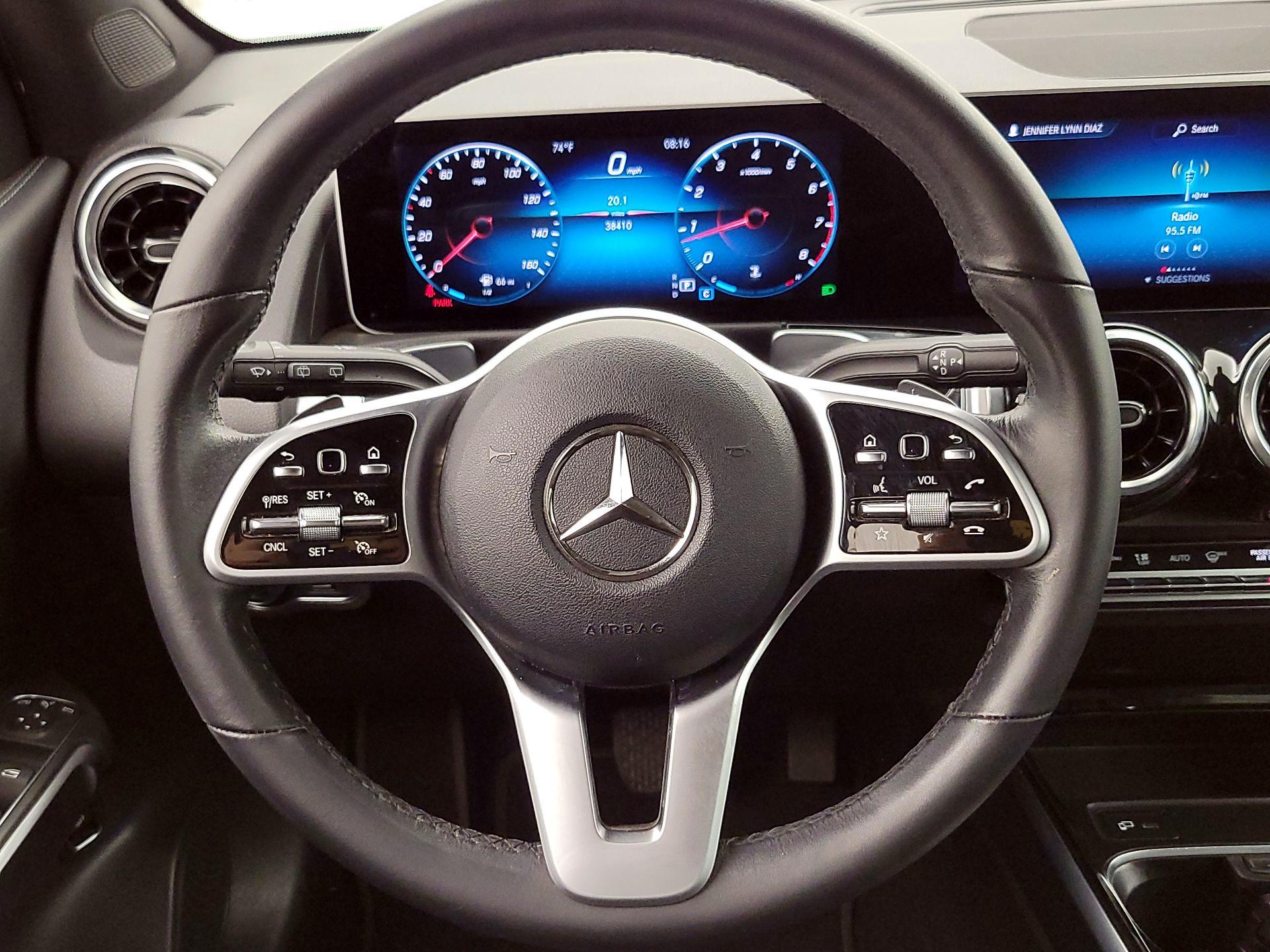 Thumbnail: 2021 Mercedes-Benz GLB - 10