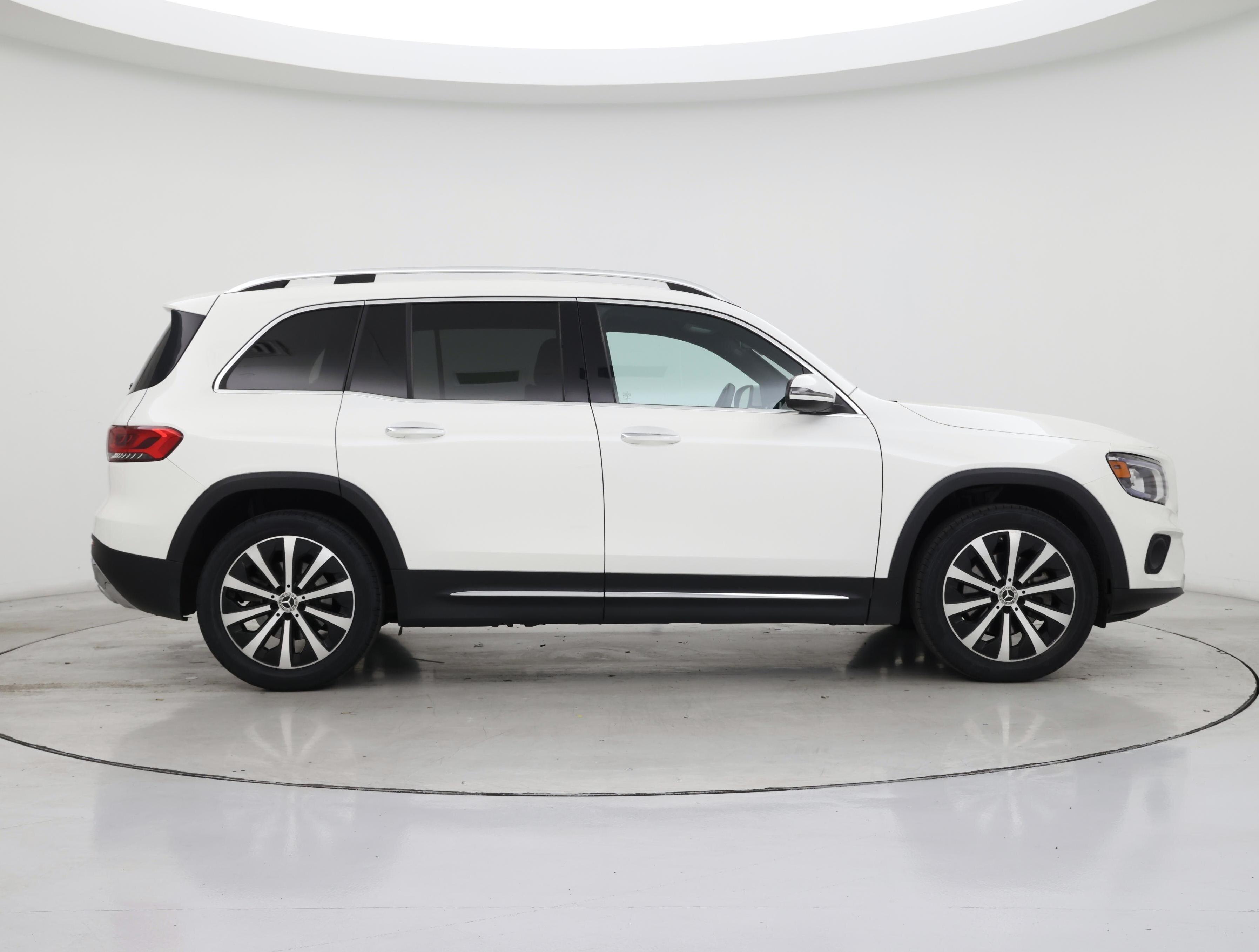 Thumbnail: 2021 Mercedes-Benz GLB - 7
