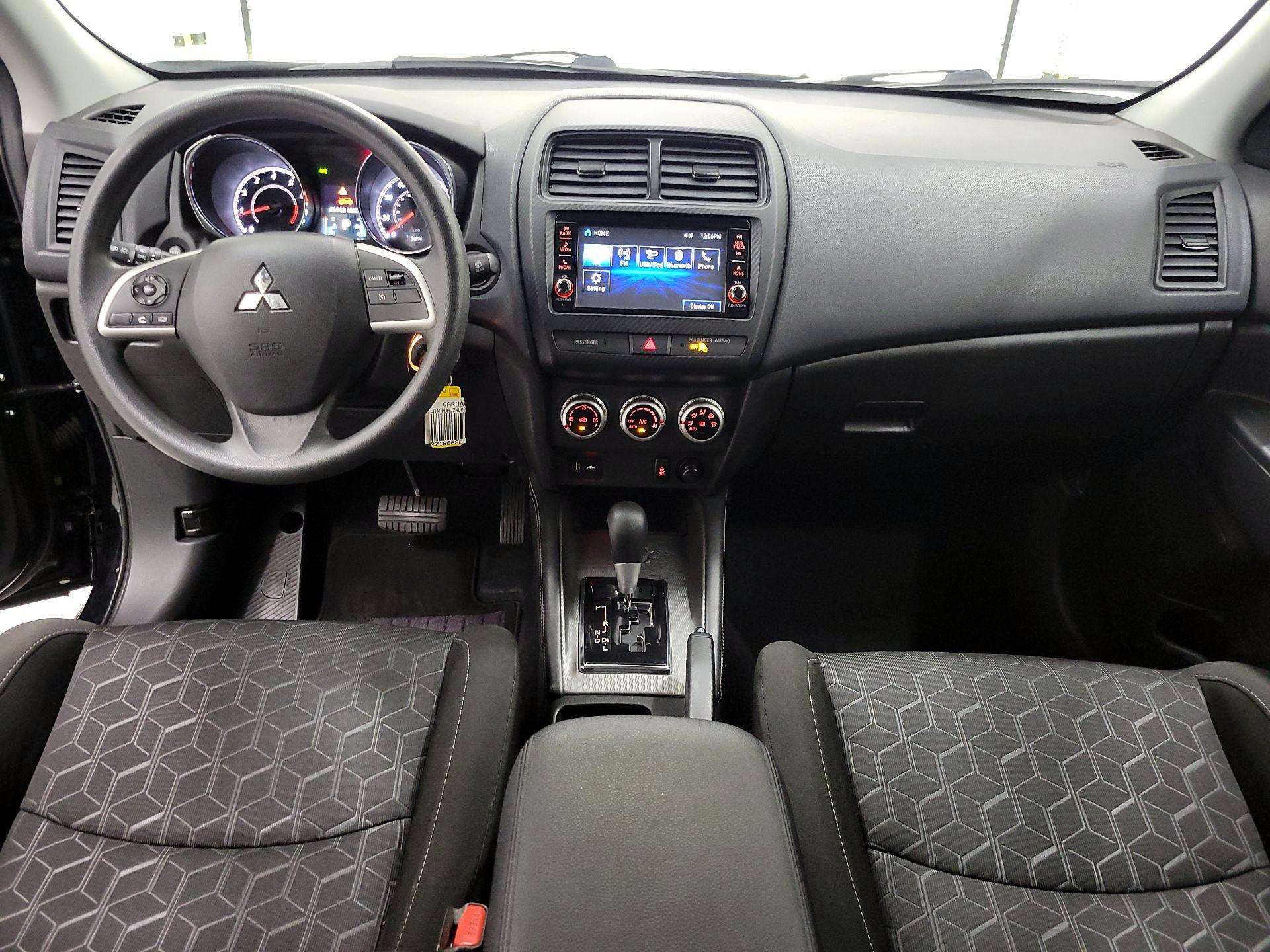 Thumbnail: 2022 Mitsubishi Outlander Sport - 9