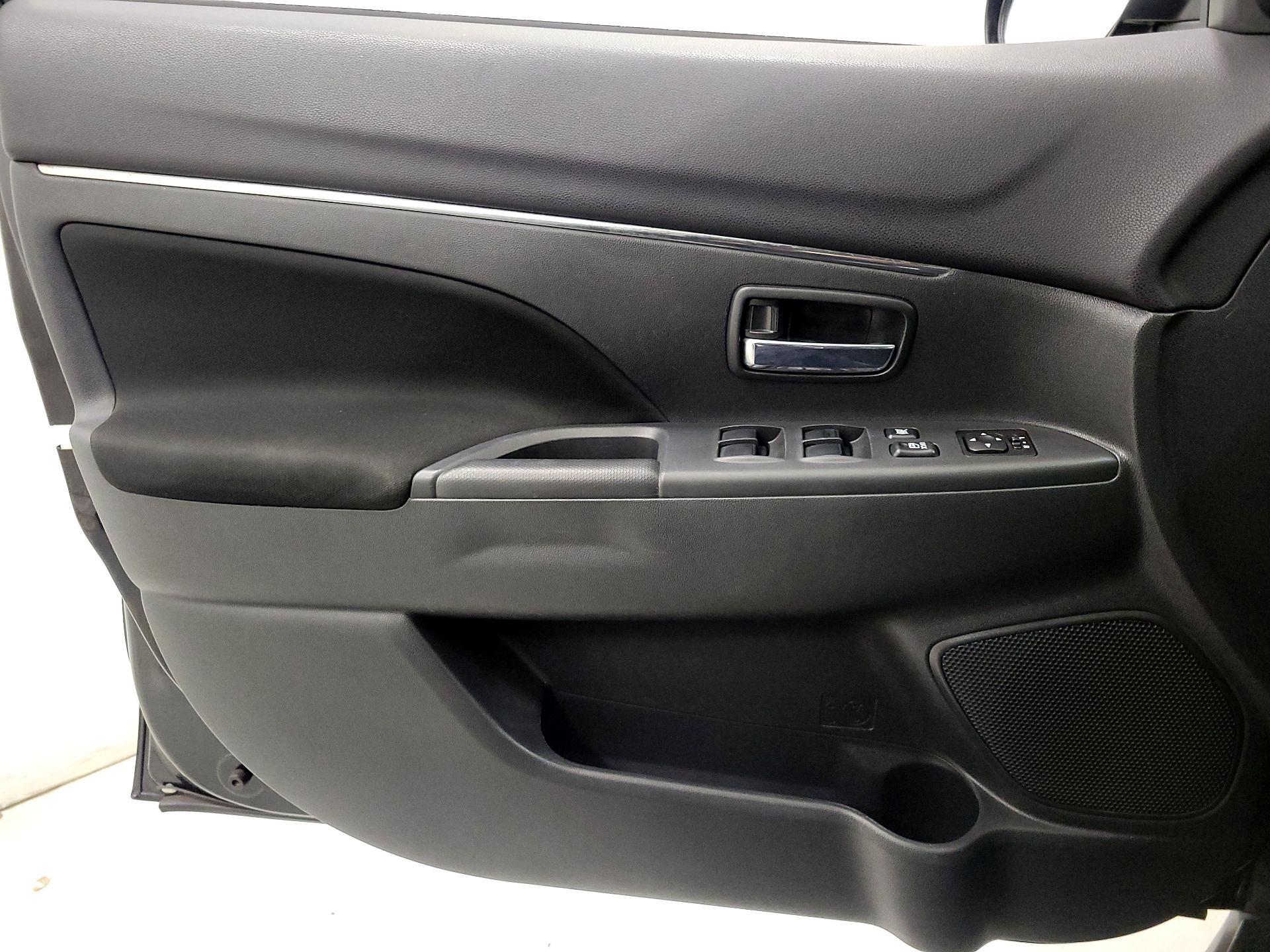 Thumbnail: 2022 Mitsubishi Outlander Sport - 12