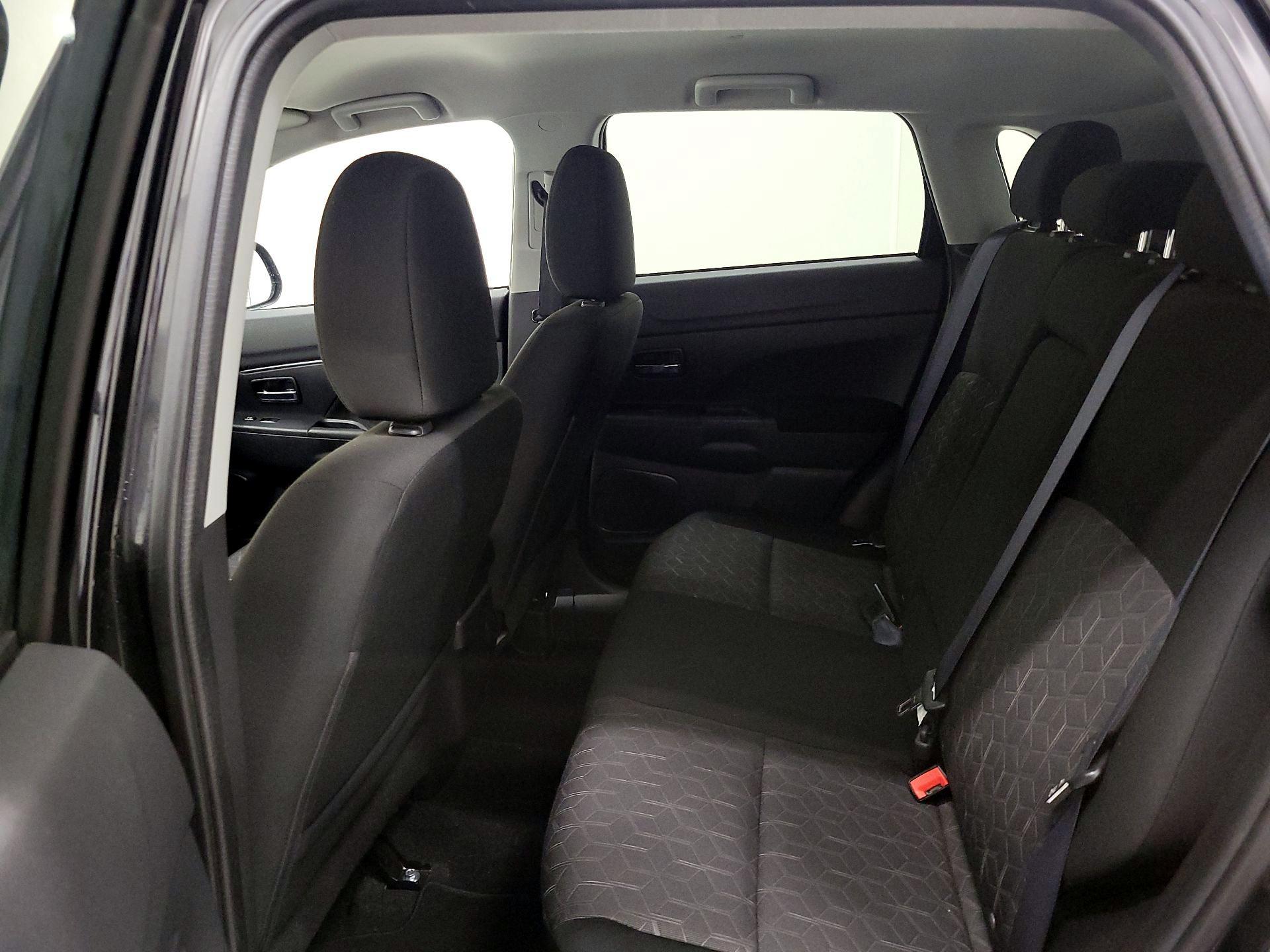 Thumbnail: 2022 Mitsubishi Outlander Sport - 19