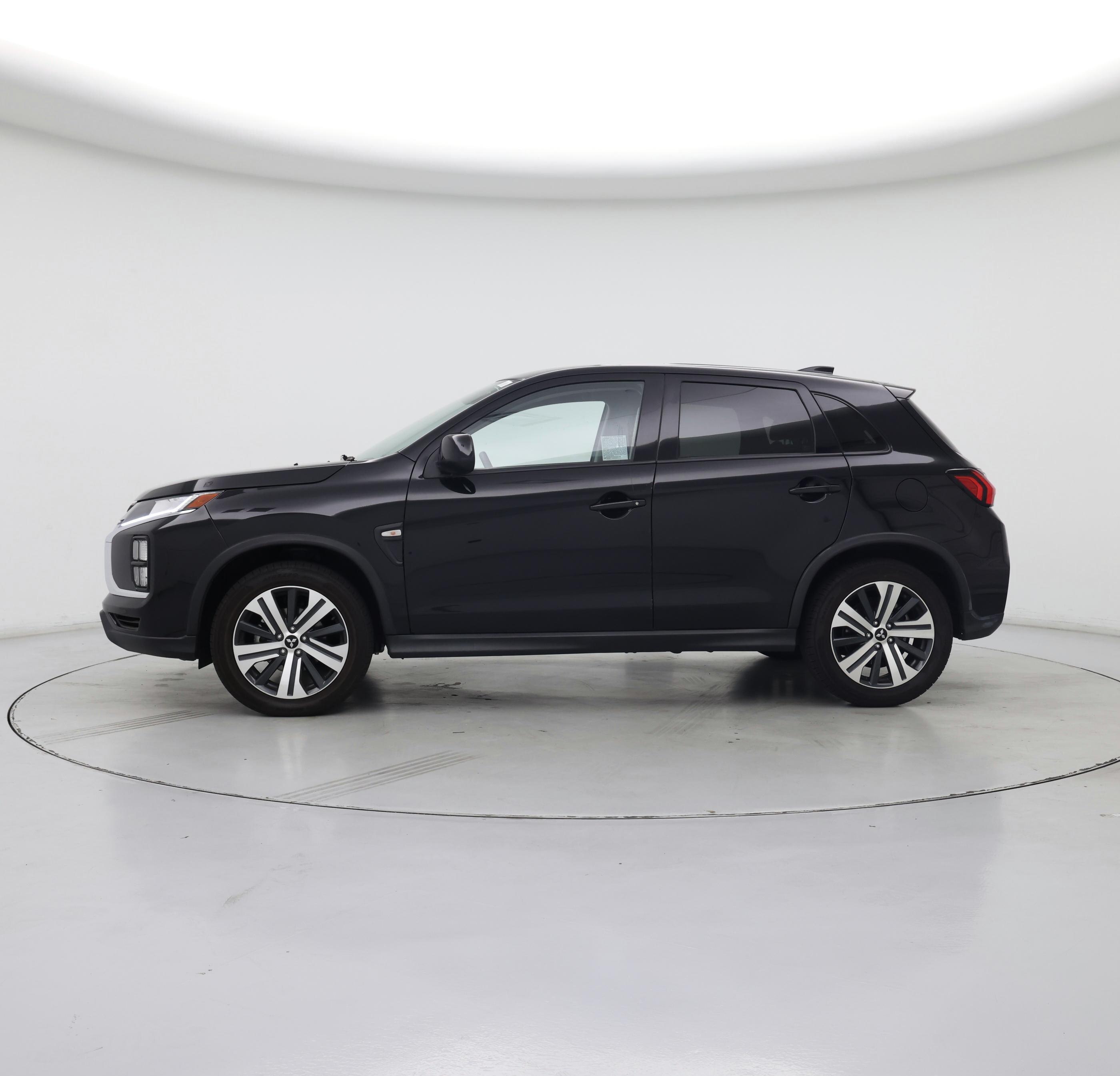 Thumbnail: 2022 Mitsubishi Outlander Sport - 3