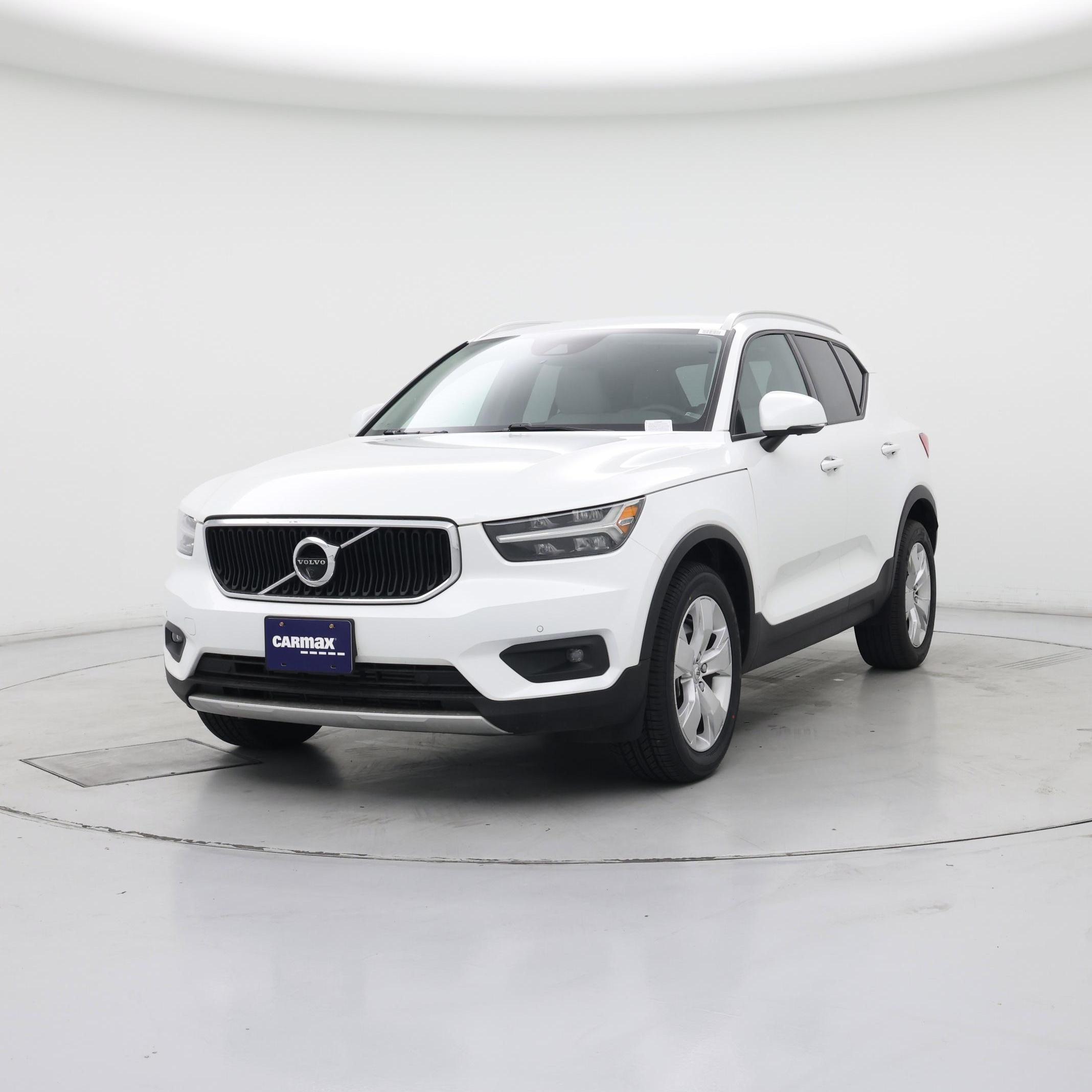 Thumbnail: 2022 Volvo XC40 - 4