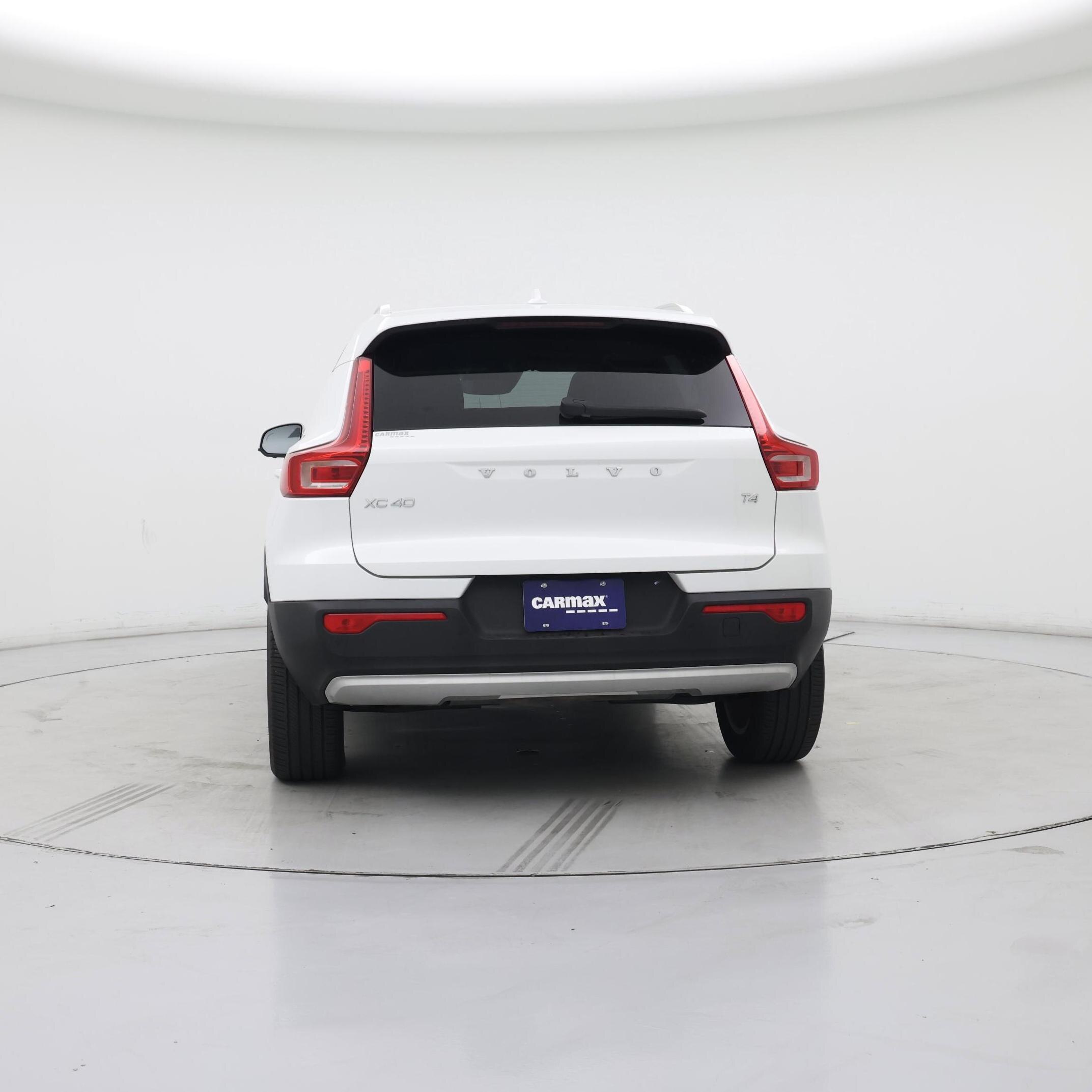 Thumbnail: 2022 Volvo XC40 - 6