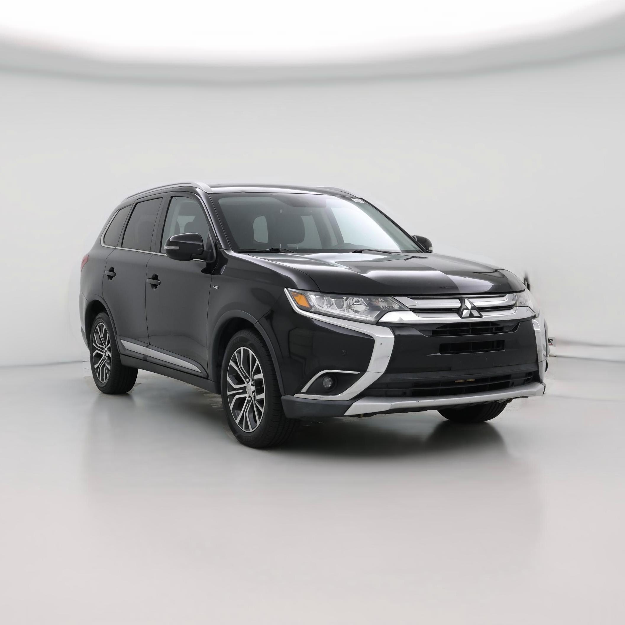 Thumbnail: 2016 Mitsubishi Outlander - 1