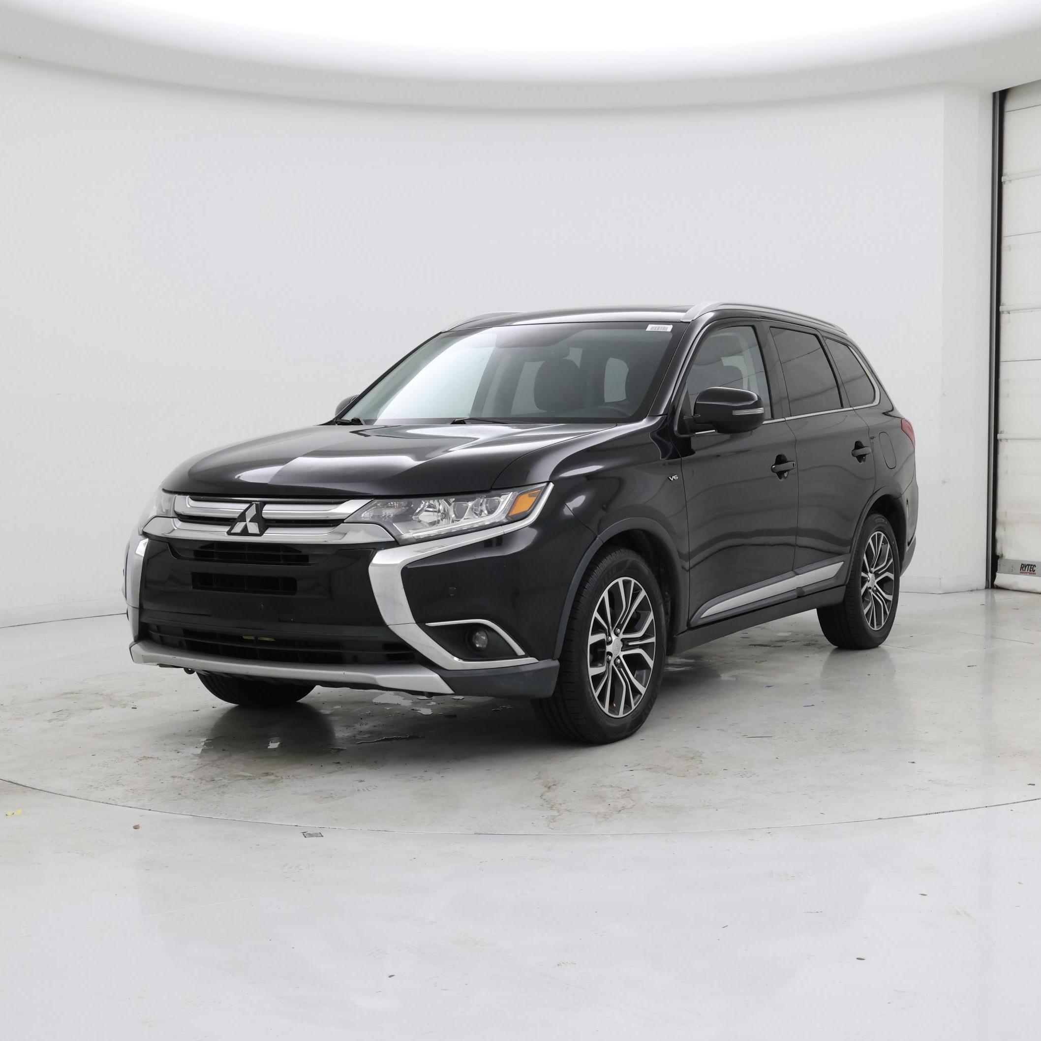 Thumbnail: 2016 Mitsubishi Outlander - 4