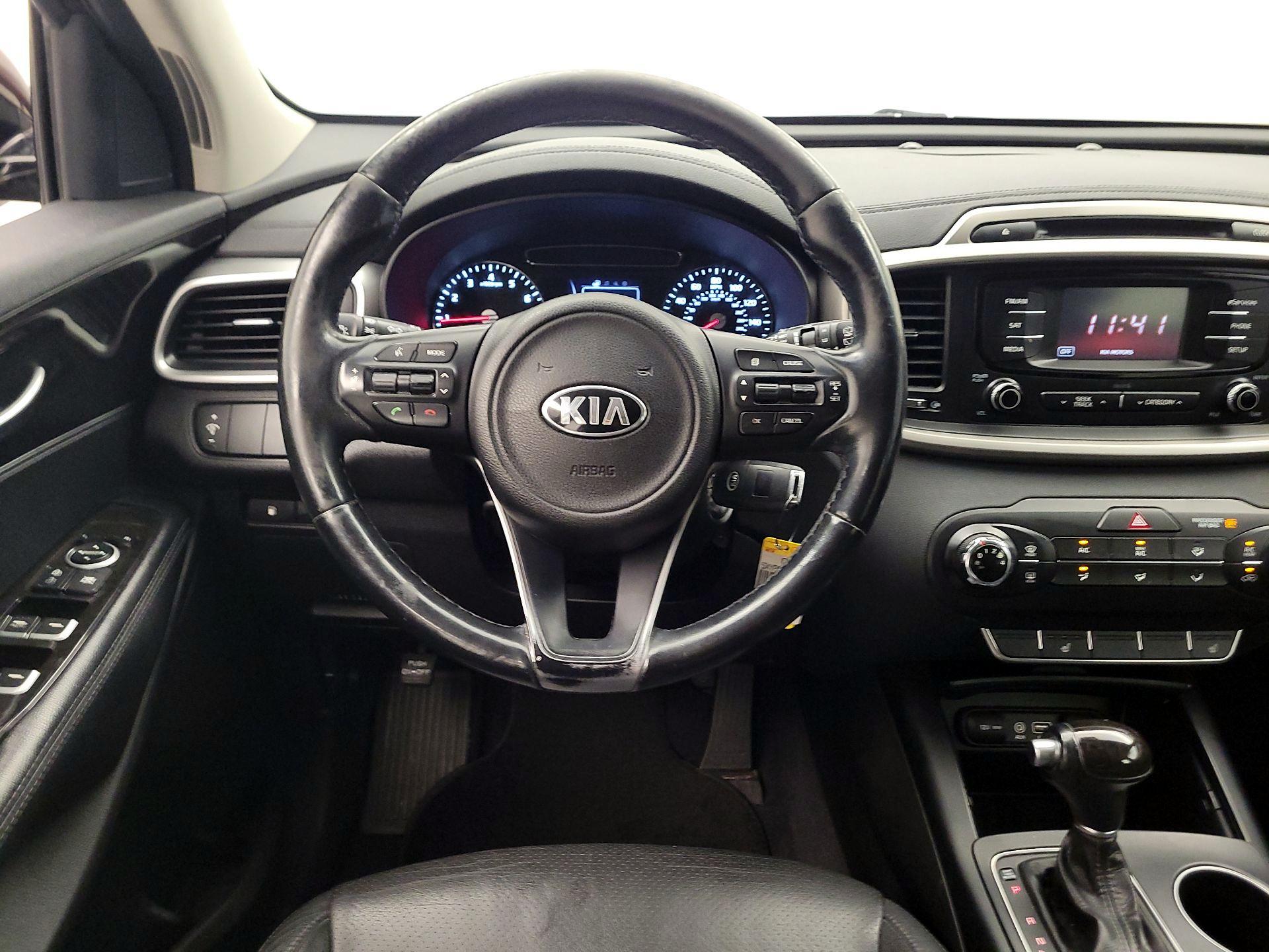Thumbnail: 2016 Kia Sorento - 10