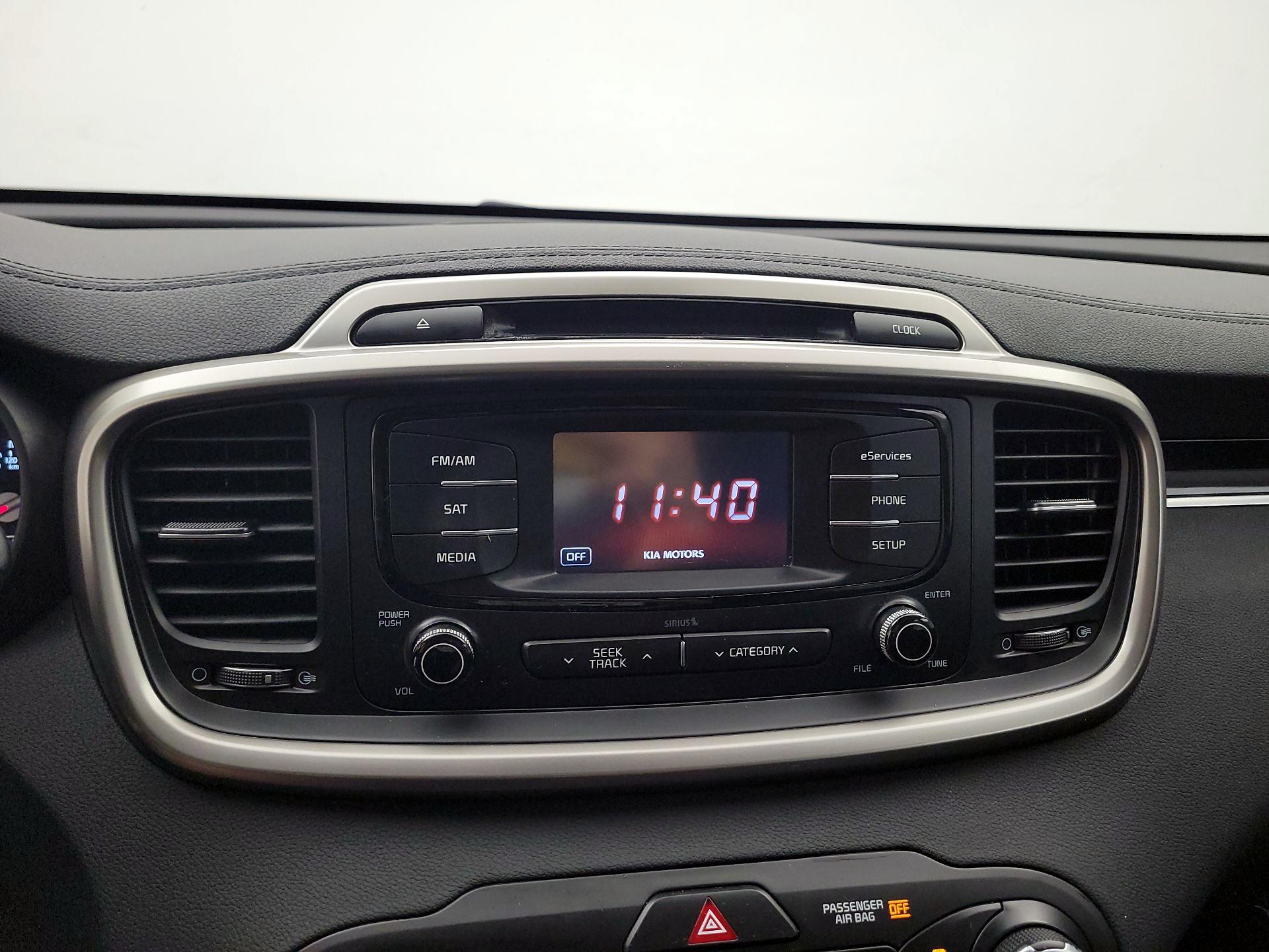 Thumbnail: 2016 Kia Sorento - 13