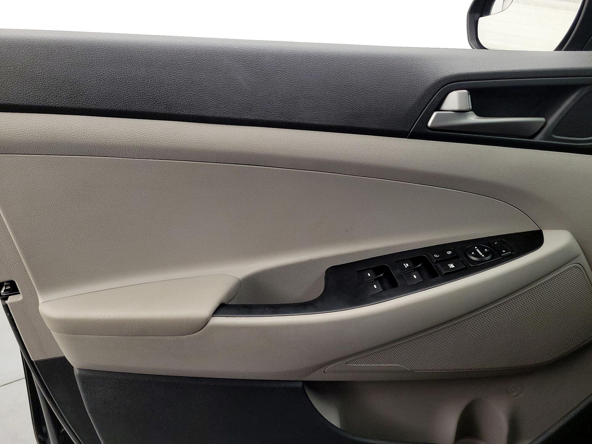 Thumbnail: 2018 Hyundai Tucson - 12
