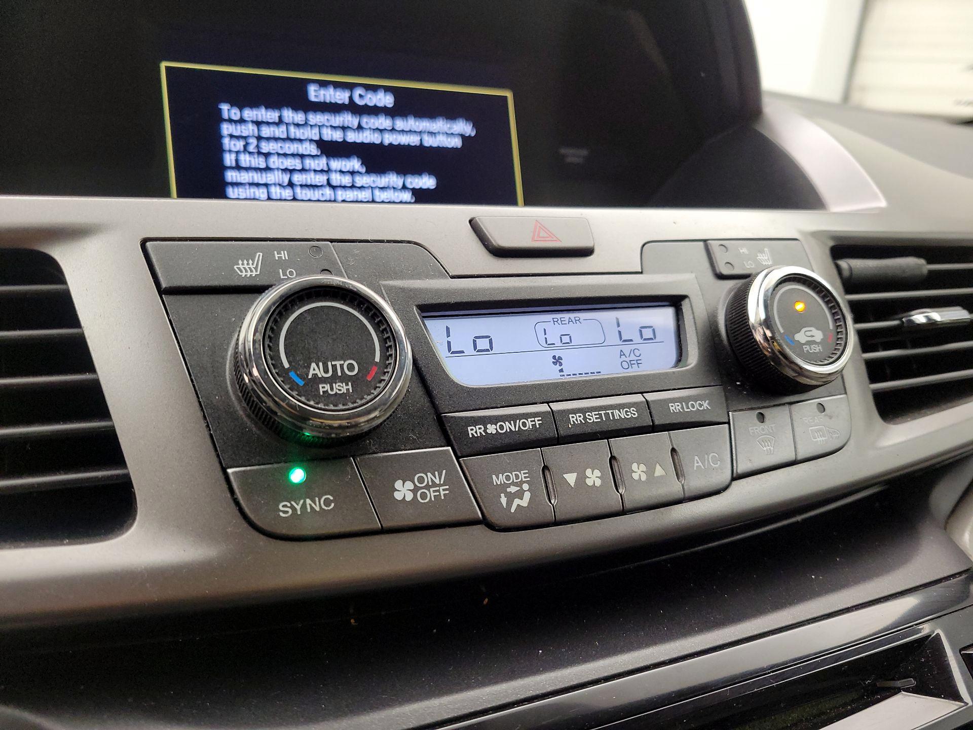 Thumbnail: 2016 Honda Odyssey - 14