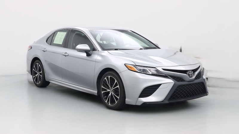 2018 Toyota Camry SE Hero Image