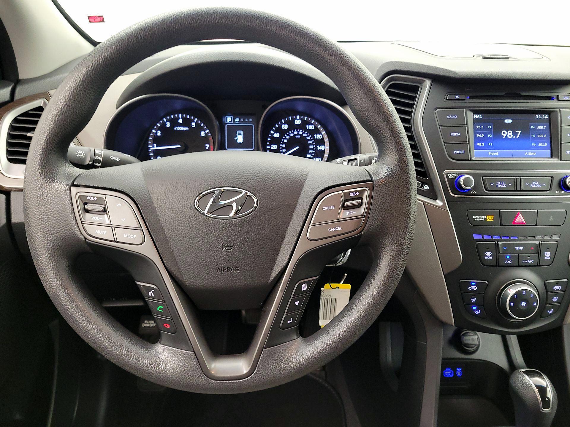 Thumbnail: 2017 Hyundai Santa Fe - 10