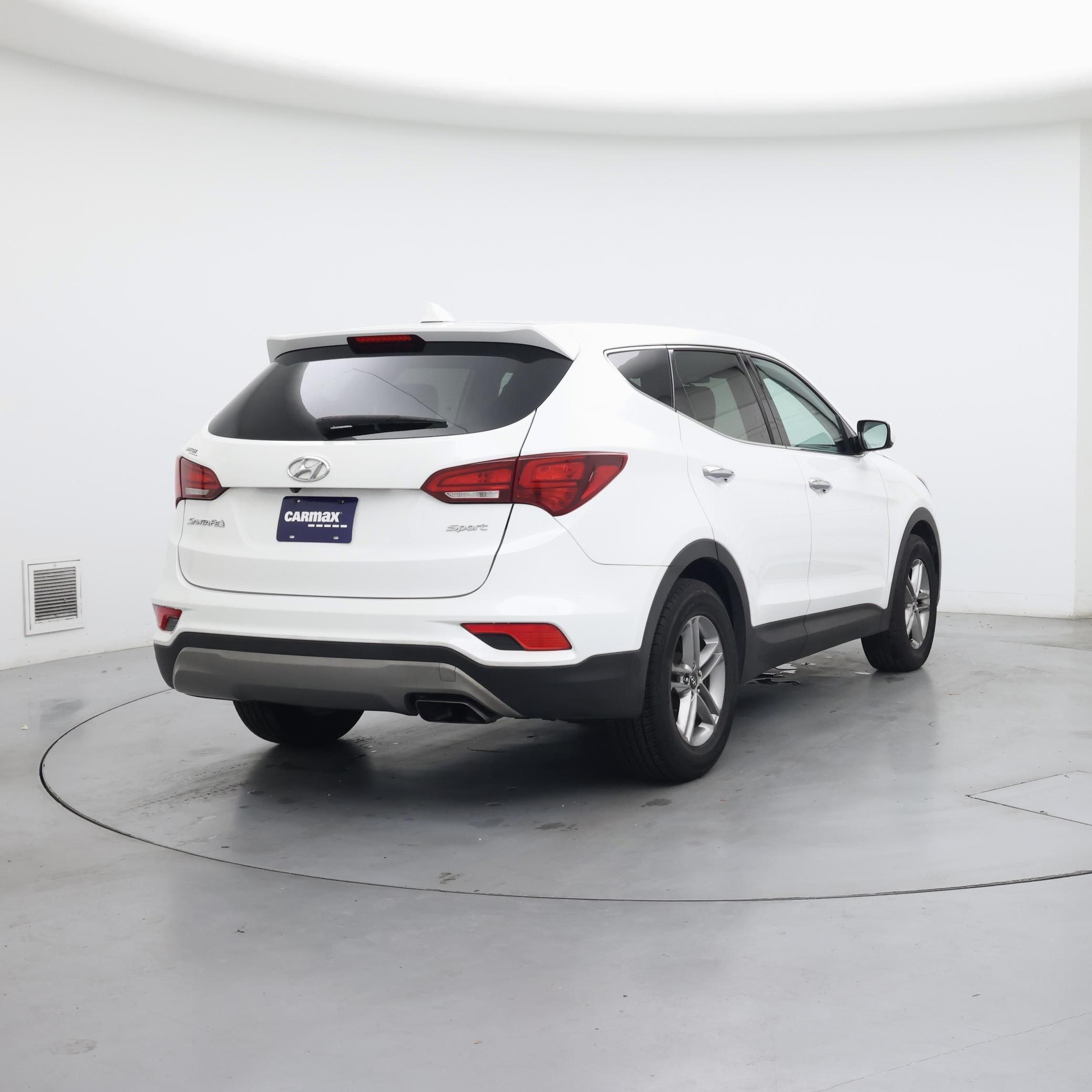 Thumbnail: 2017 Hyundai Santa Fe - 8