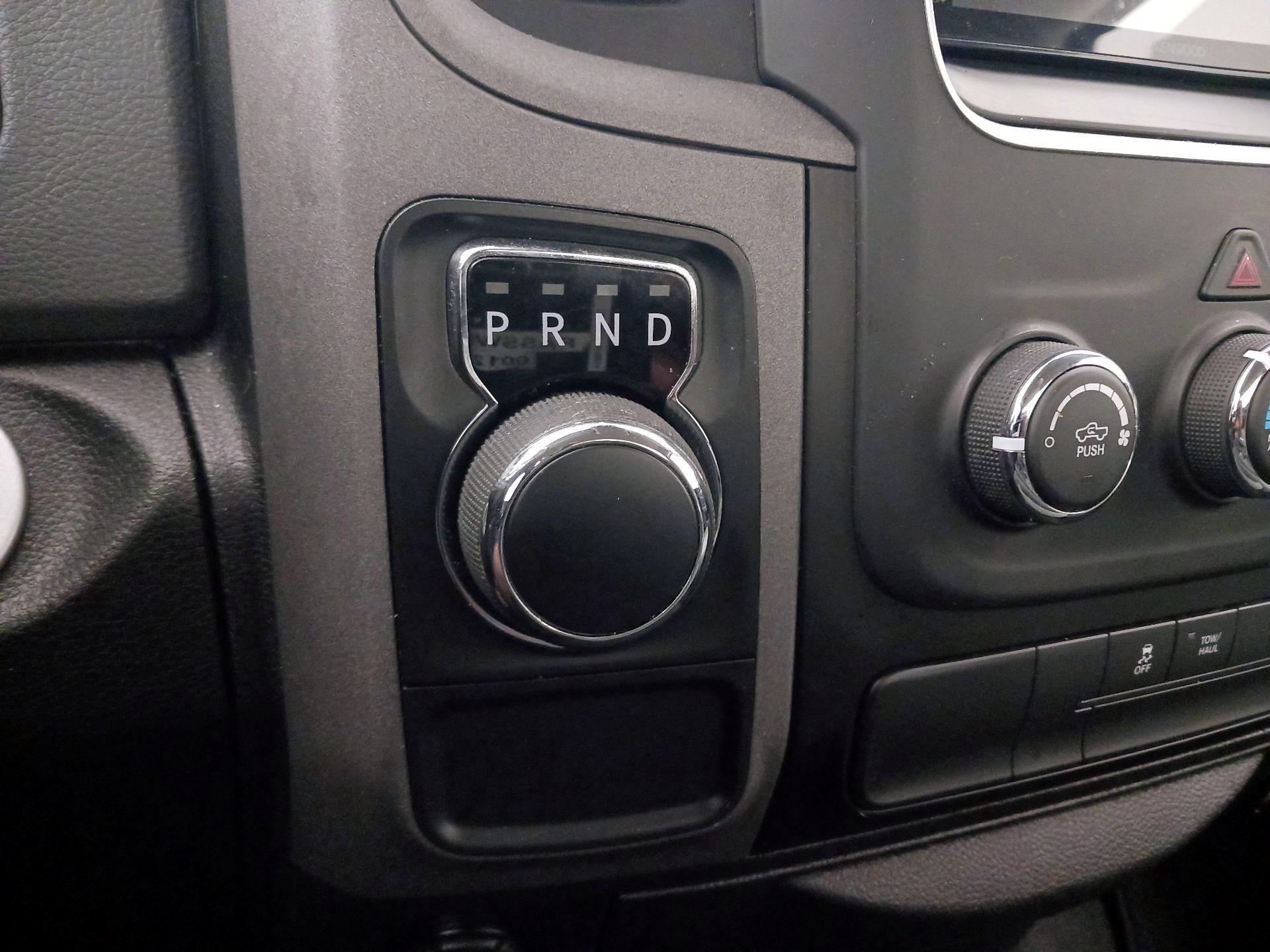 Thumbnail: 2019 RAM 1500 Classic - 15