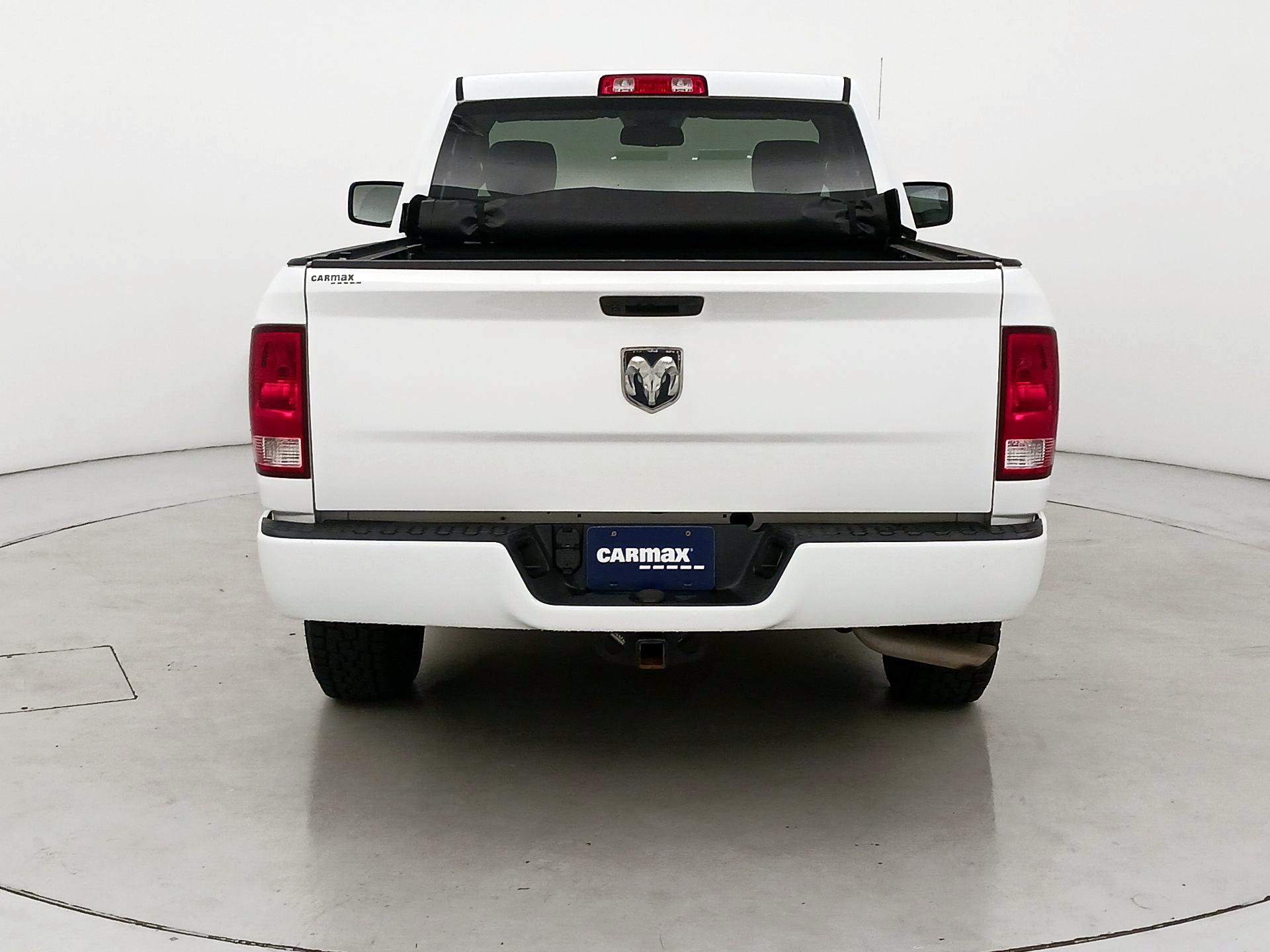 Thumbnail: 2019 RAM 1500 Classic - 6