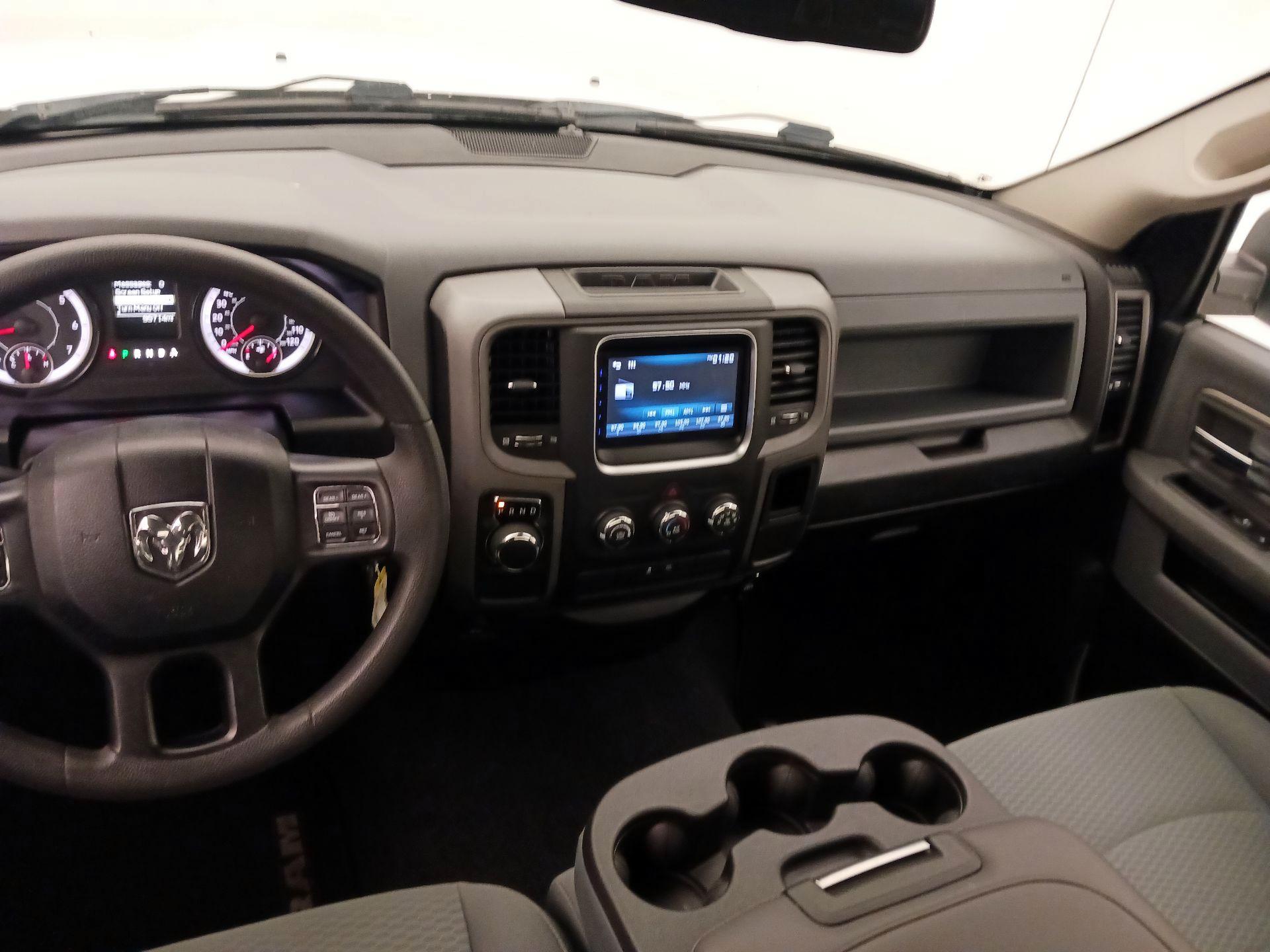 Thumbnail: 2019 RAM 1500 Classic - 8