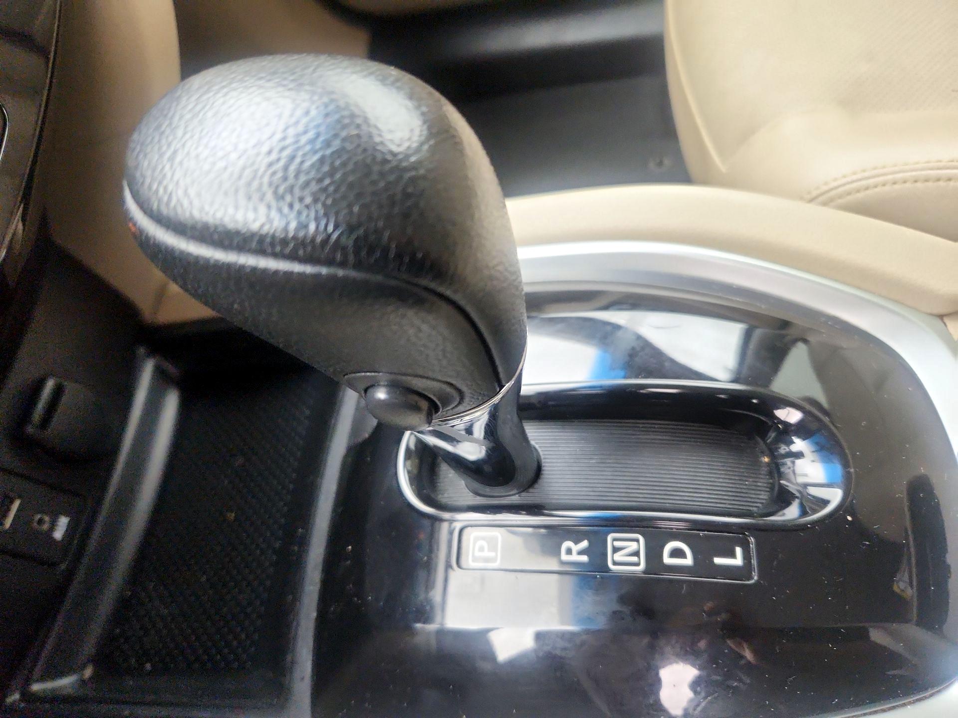 Thumbnail: 2016 Nissan Rogue - 18