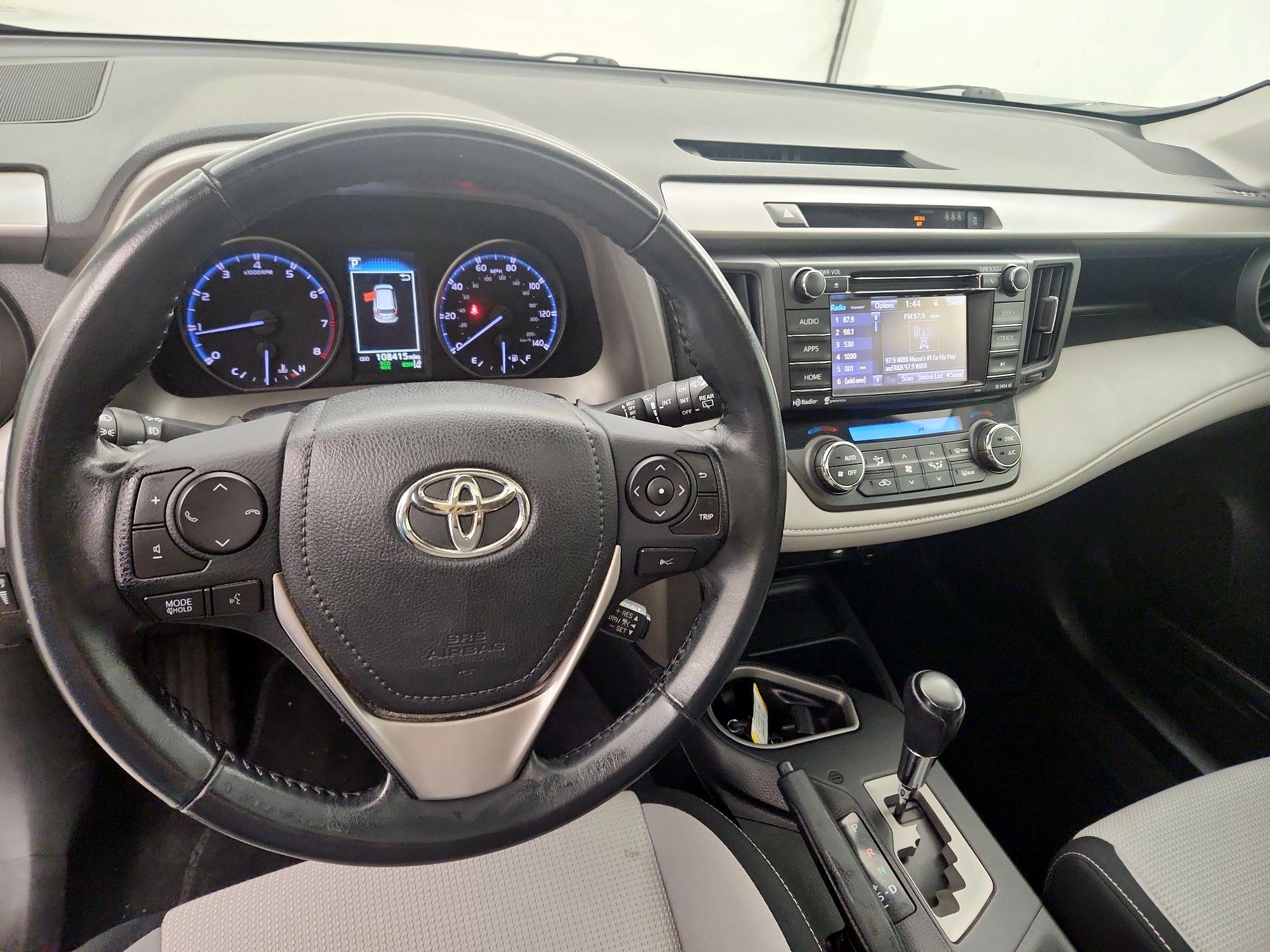 Thumbnail: 2018 Toyota RAV4 - 9