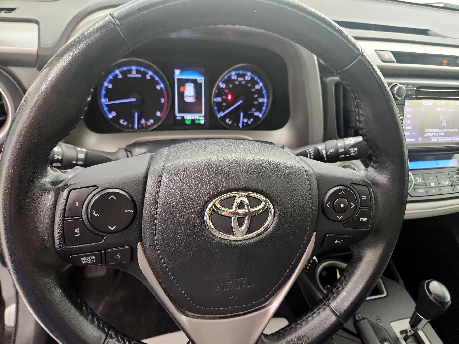 Thumbnail: 2018 Toyota RAV4 - 10