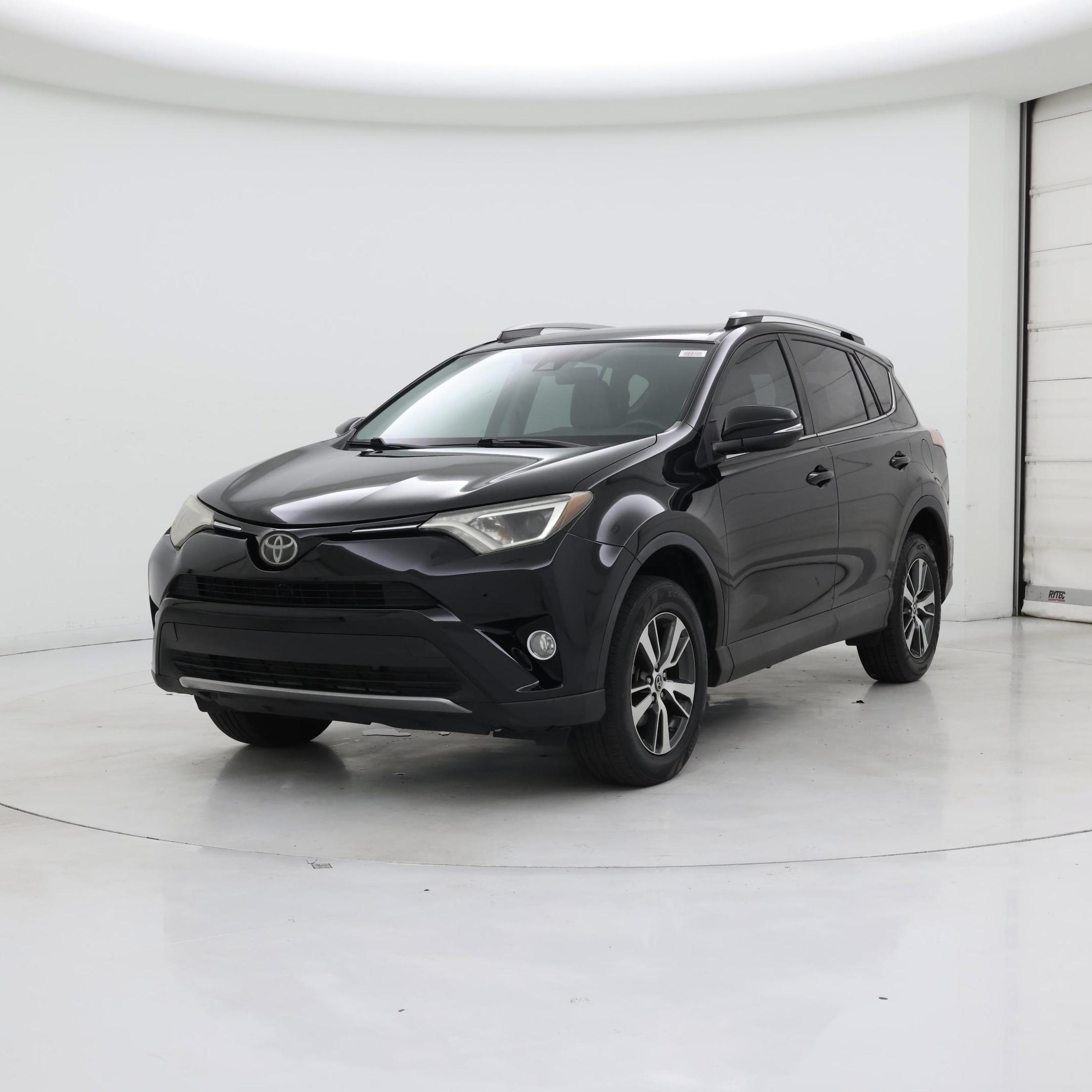 Thumbnail: 2018 Toyota RAV4 - 4