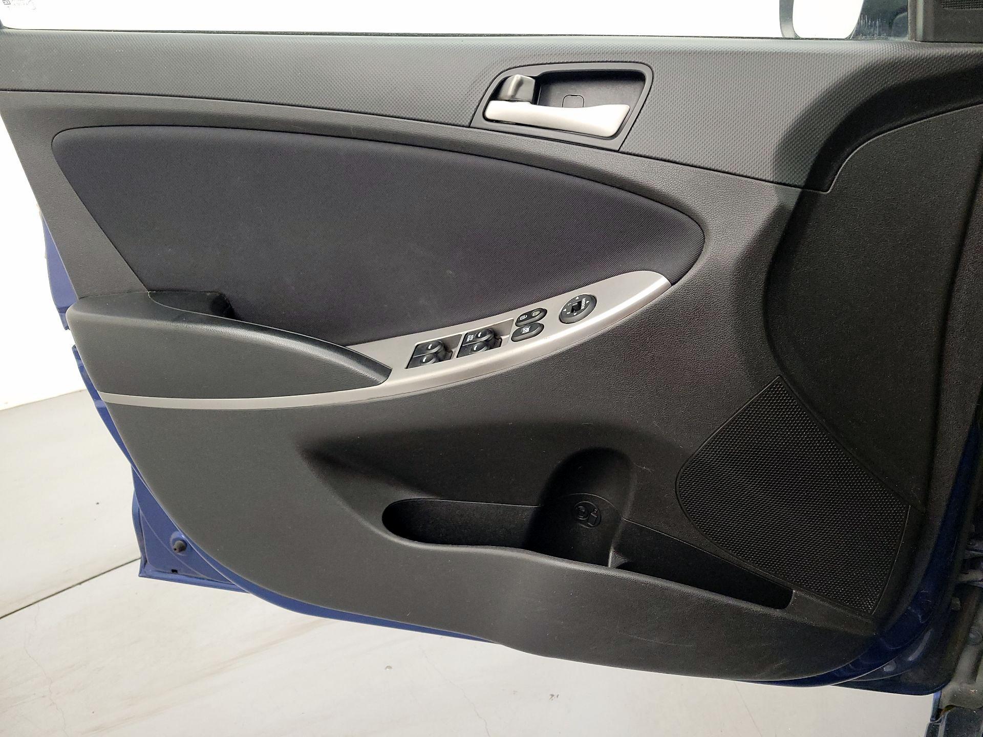 Thumbnail: 2016 Hyundai Accent - 12