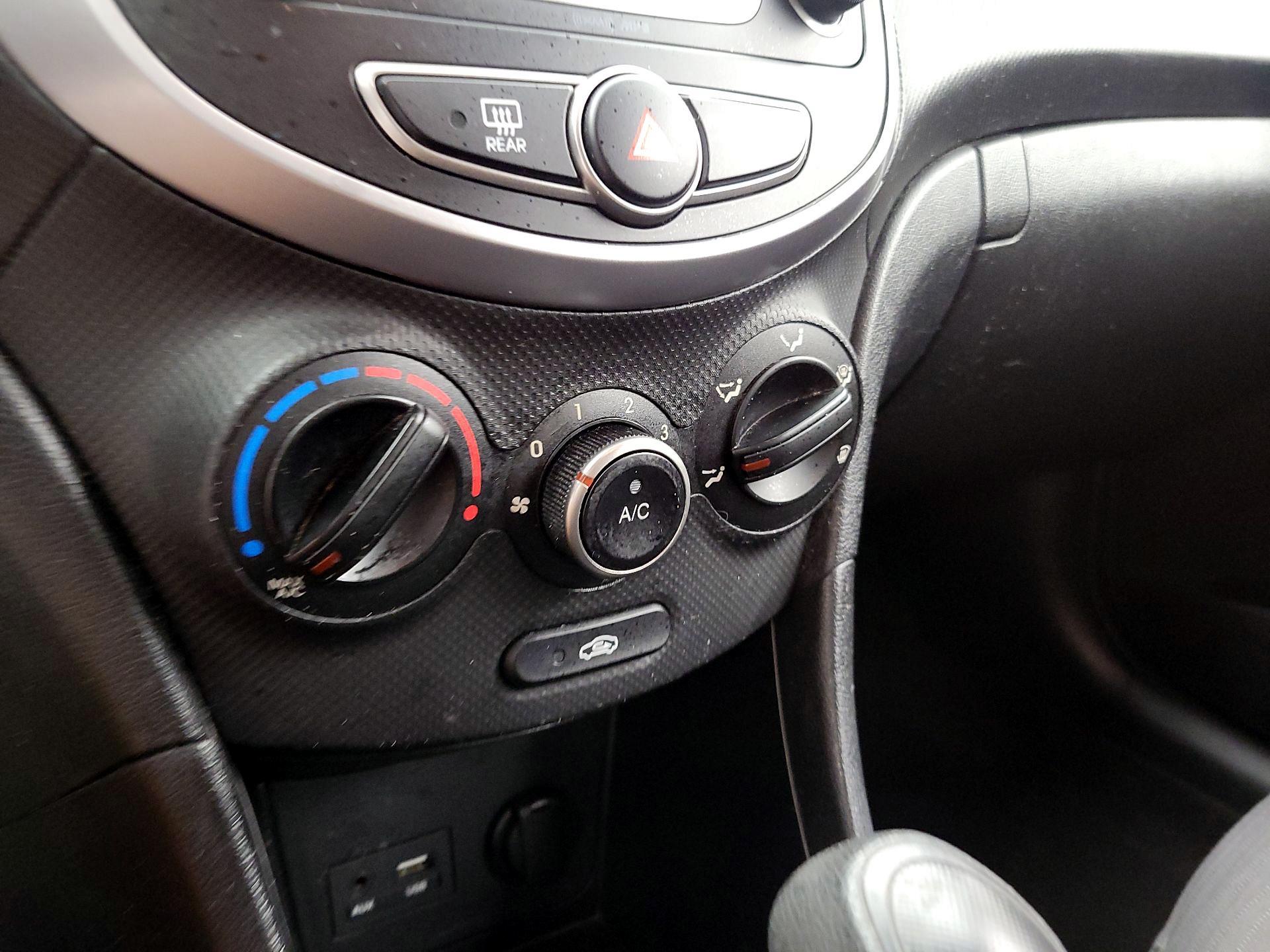 Thumbnail: 2016 Hyundai Accent - 14