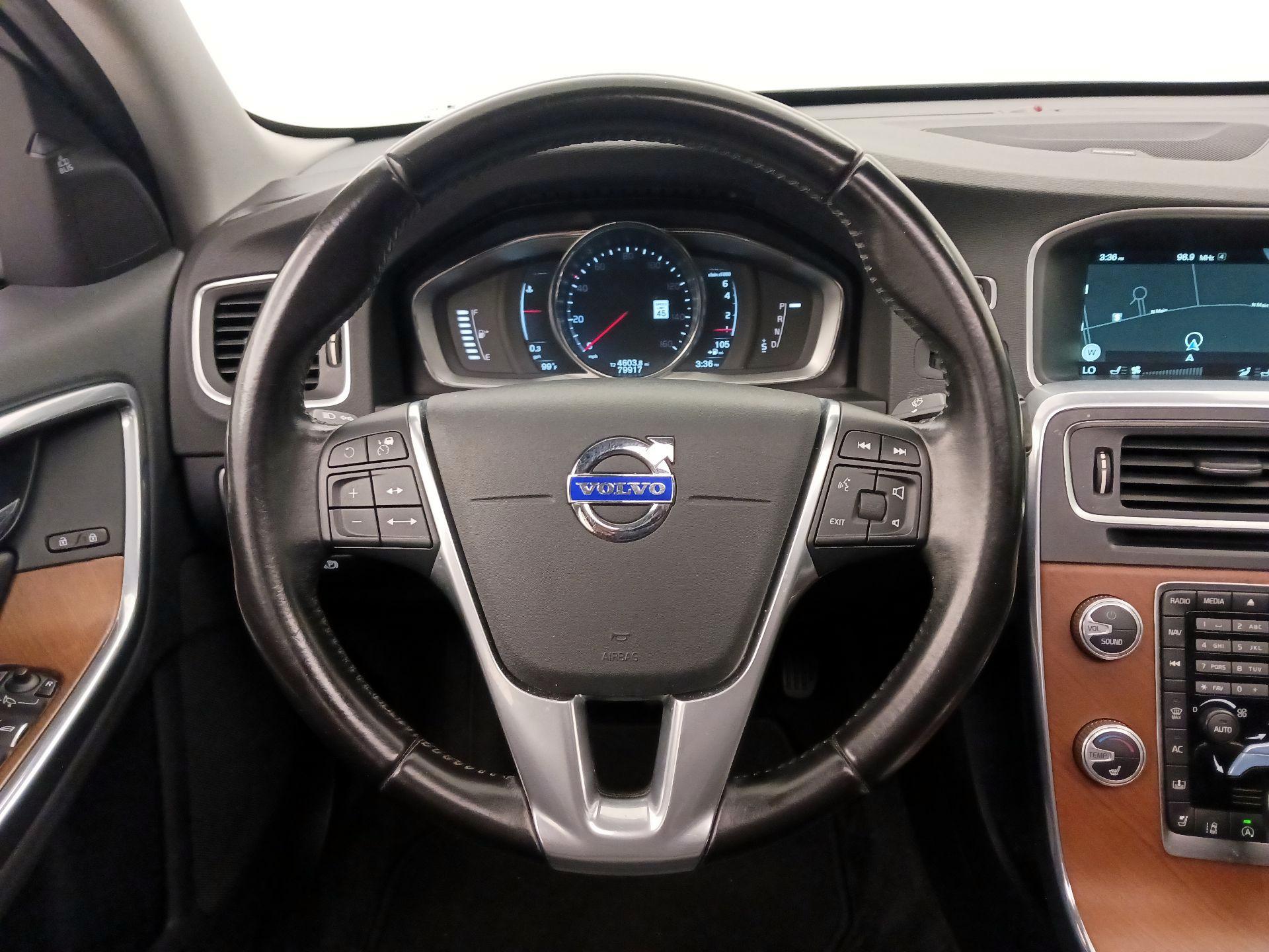 Thumbnail: 2016 Volvo S60 - 10