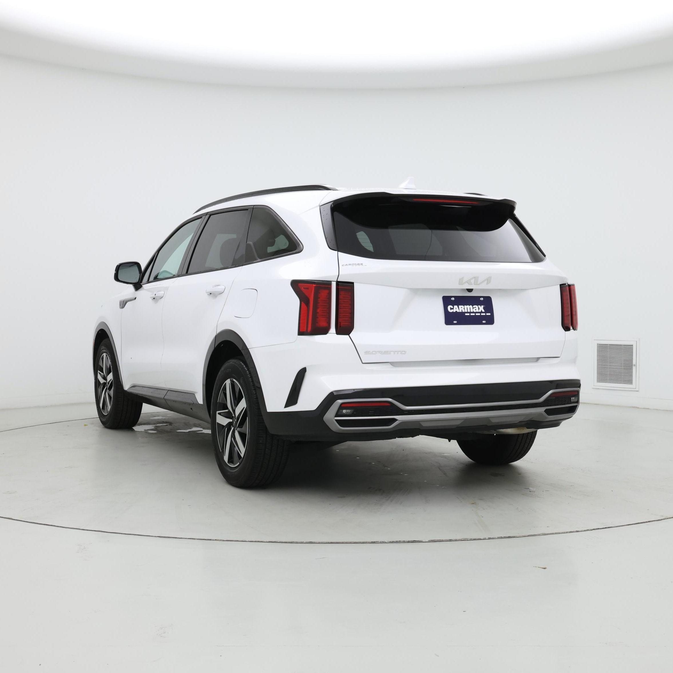Thumbnail: 2023 Kia Sorento - 2