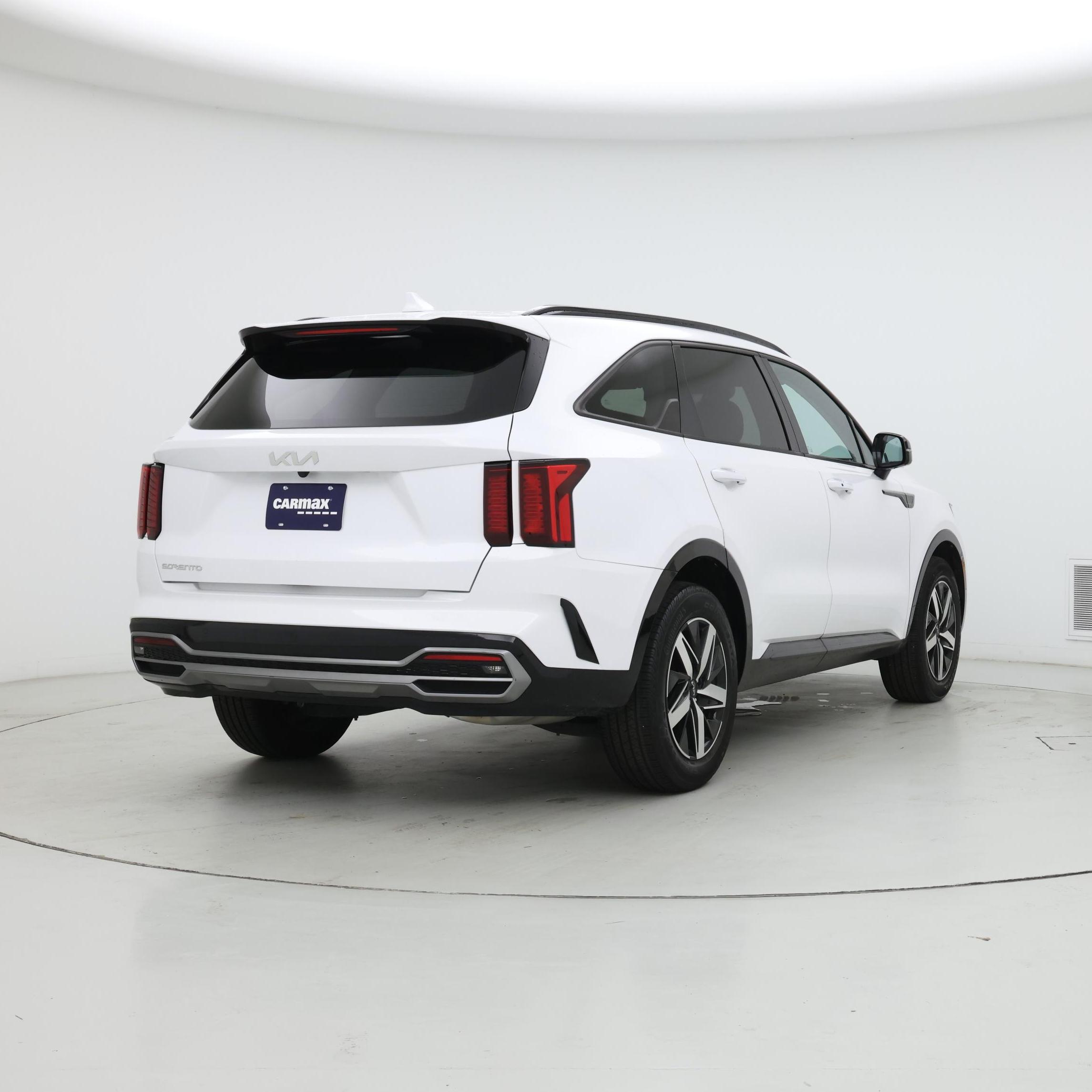 Thumbnail: 2023 Kia Sorento - 8