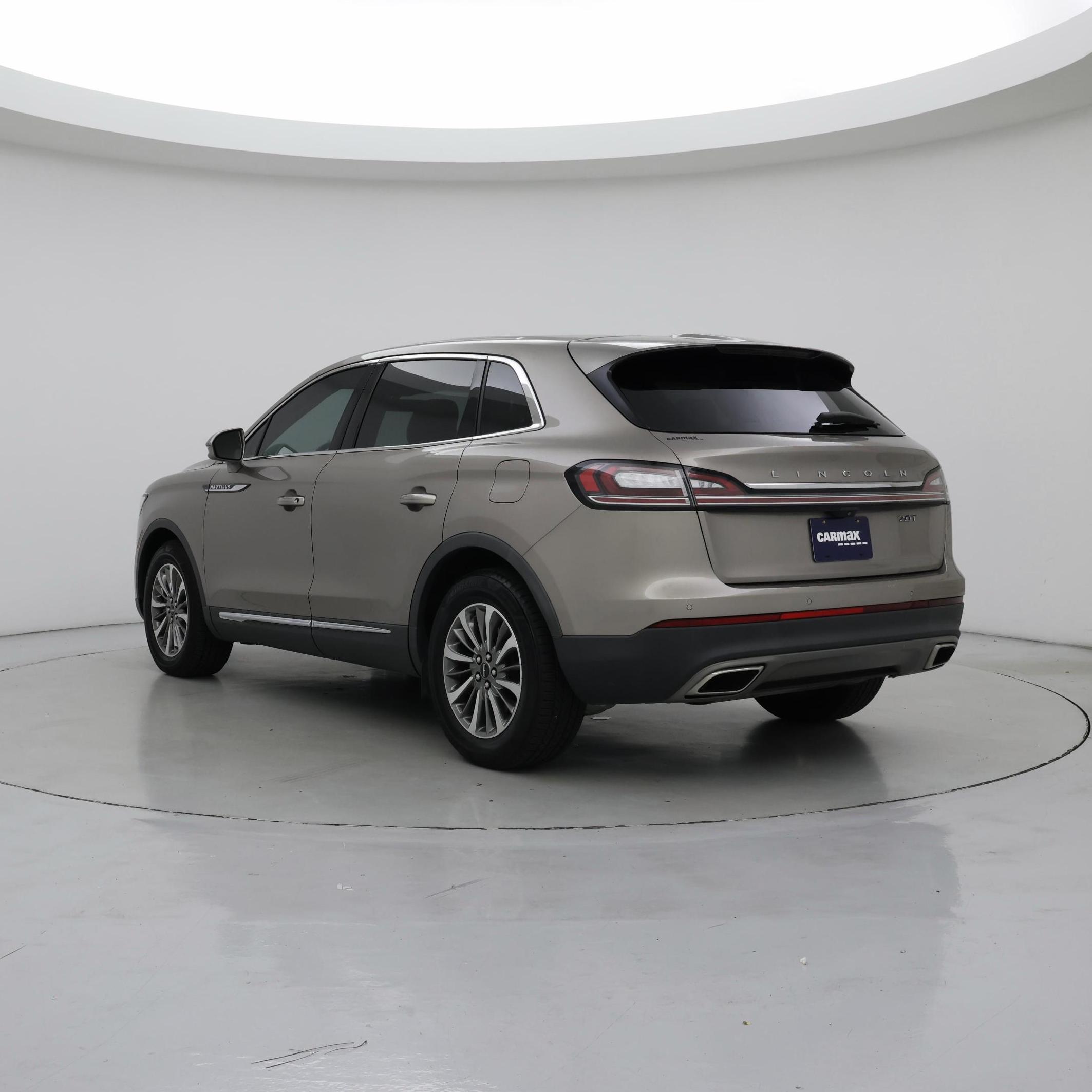 Thumbnail: 2019 Lincoln Nautilus - 2