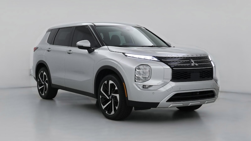 2023 Mitsubishi Outlander SE Hero Image