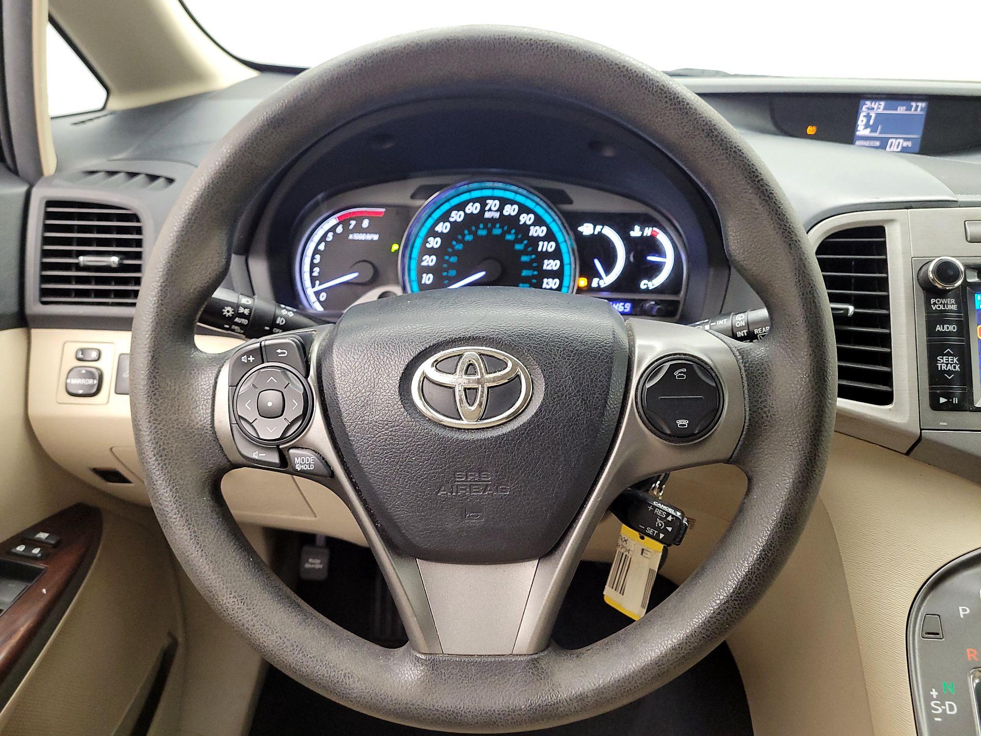 Thumbnail: 2013 Toyota Venza - 10