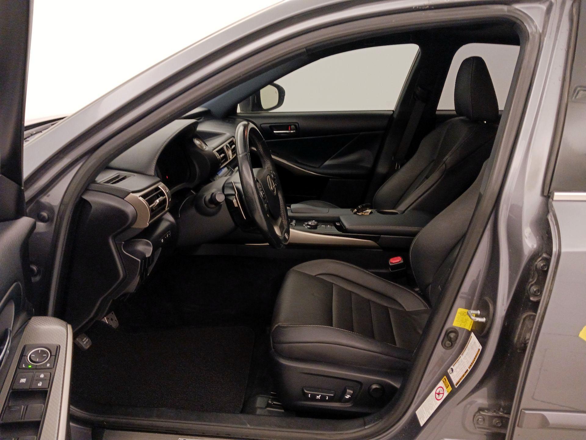 Thumbnail: 2014 Lexus IS - 11